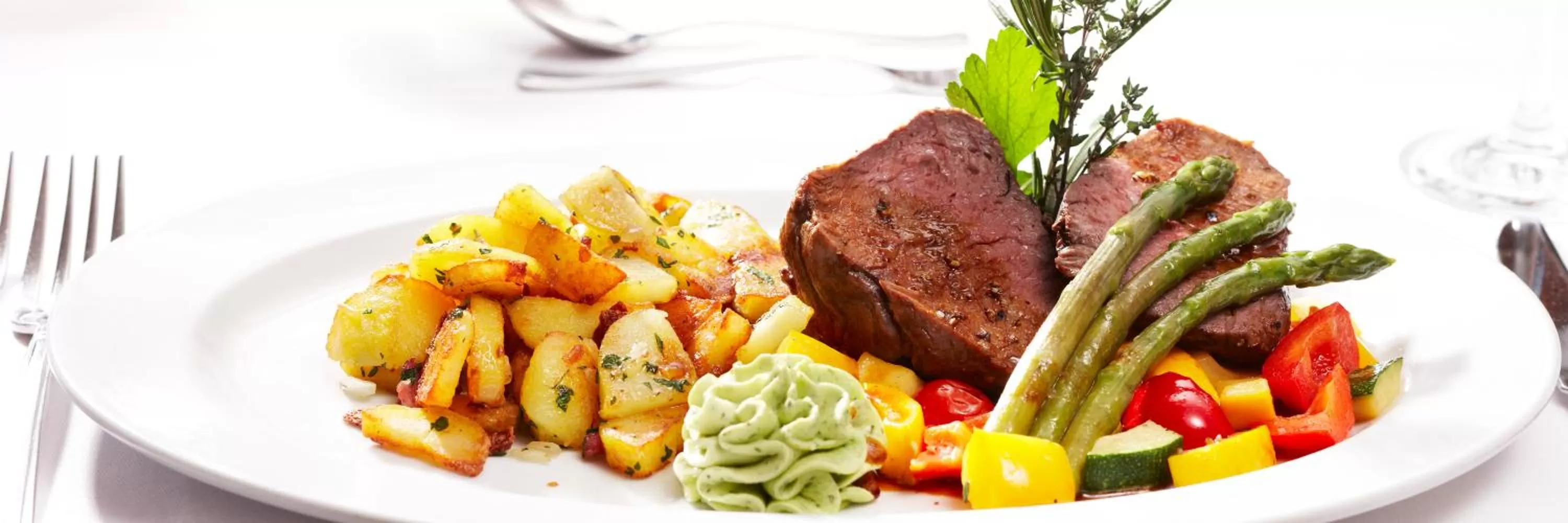 Dinner in Berghotel Lothar-Mai-Haus