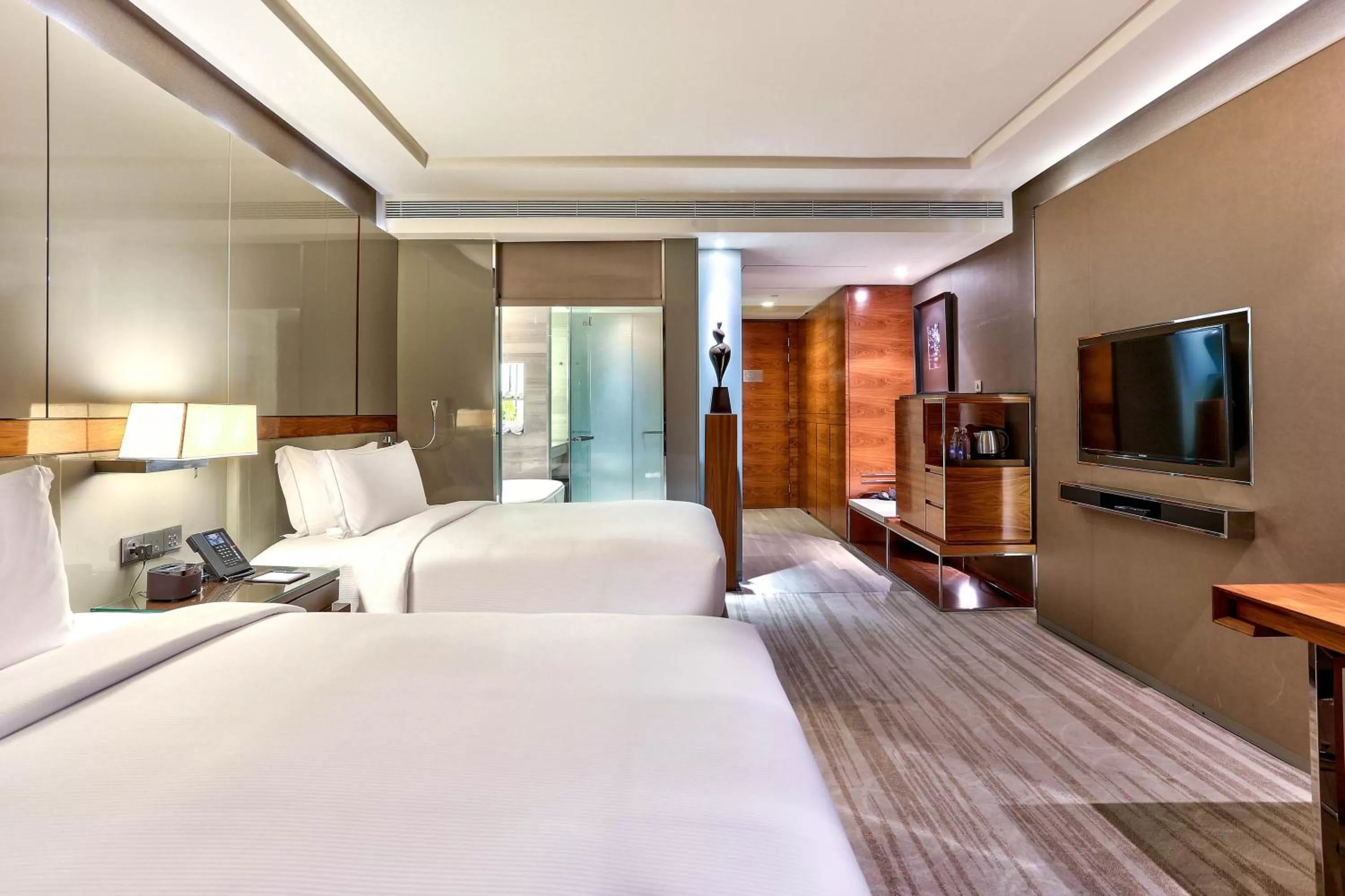 Photo of the whole room, Bed in Hilton Sukhumvit Bangkok