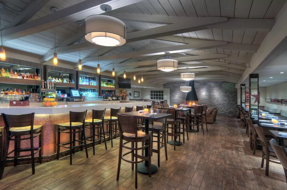 Restaurant/places to eat in The Inn at Pasatiempo