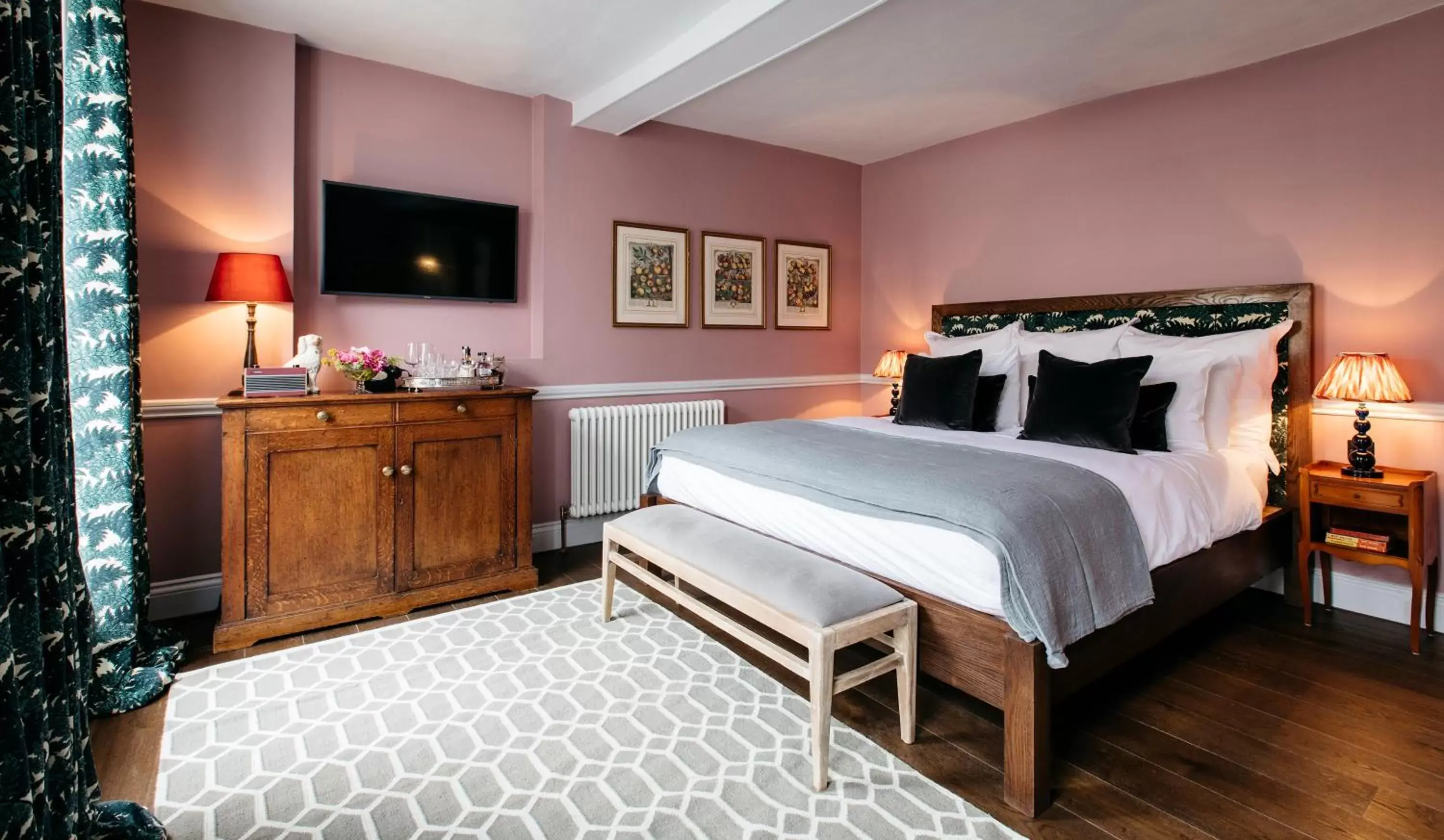 Superior King Room in The Bower House, Restaurant & Rooms Superior King Room in The Bower House, Restaurant & Rooms