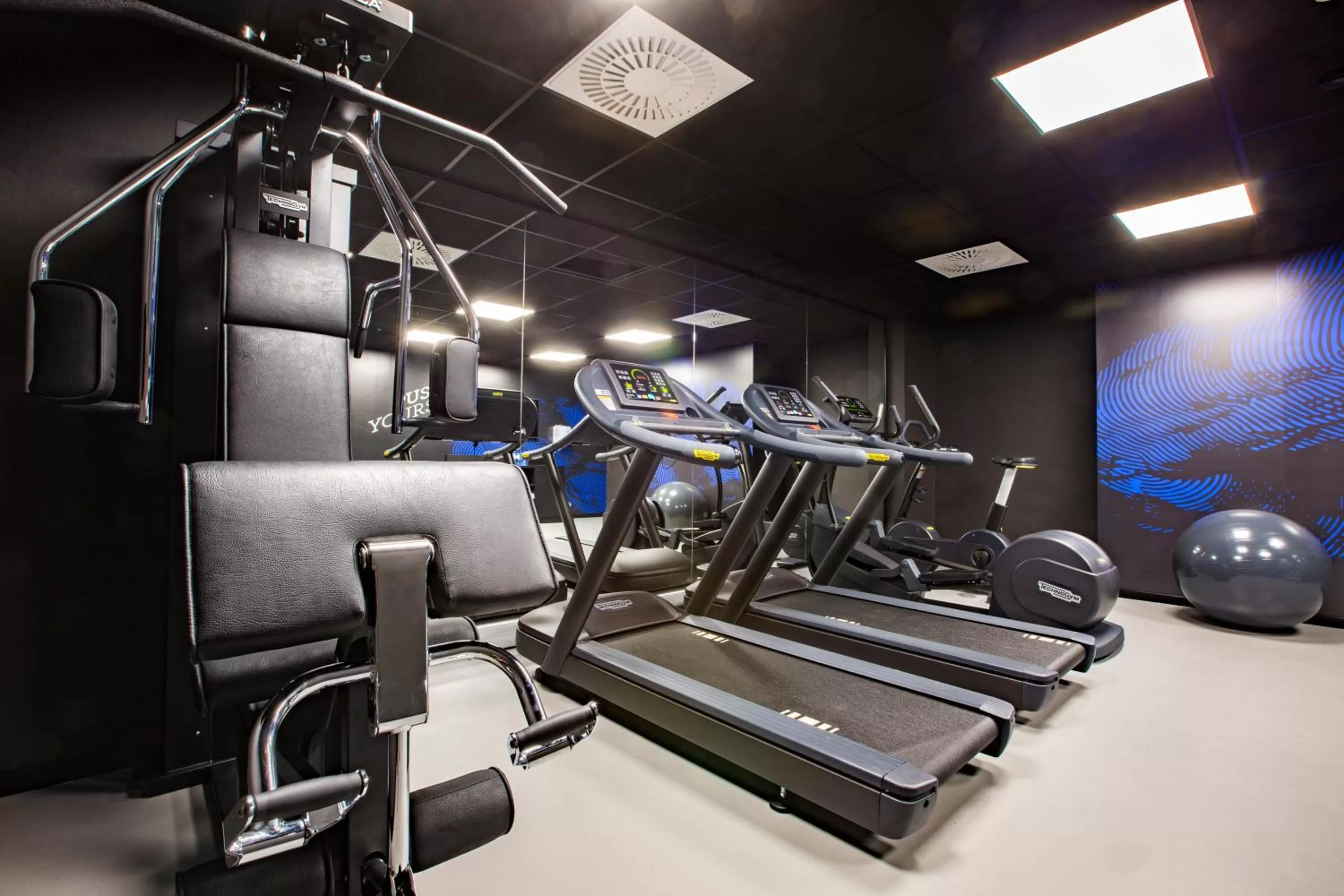 Fitness centre/facilities in Park Inn By Radisson Brussels Airport