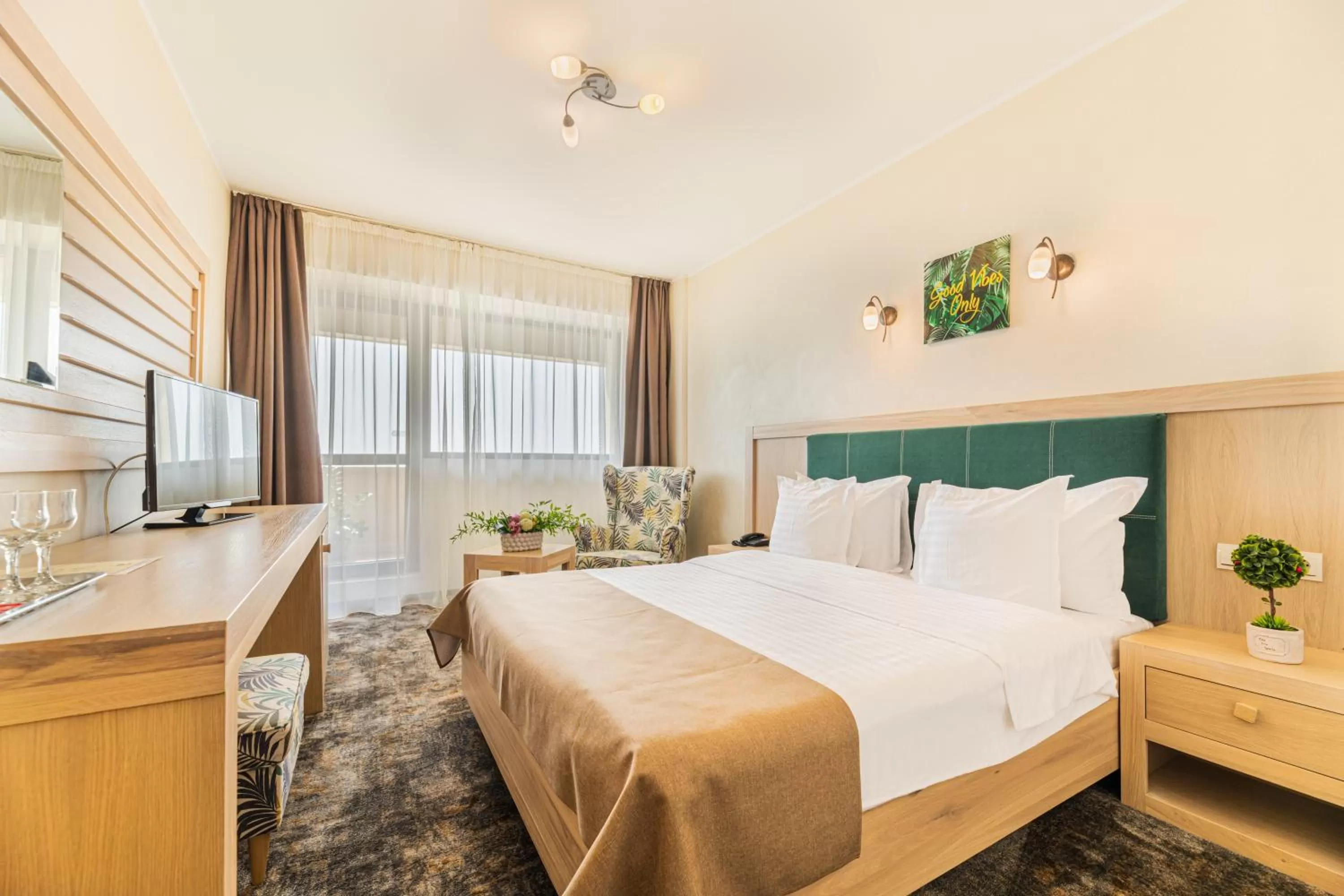 Photo of the whole room, Bed in Faleza Hotel by Vega