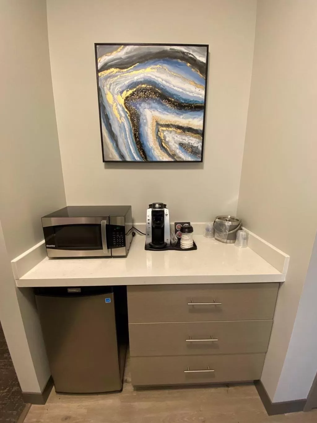 Coffee/tea facilities in Best Western Premier Prince Albert