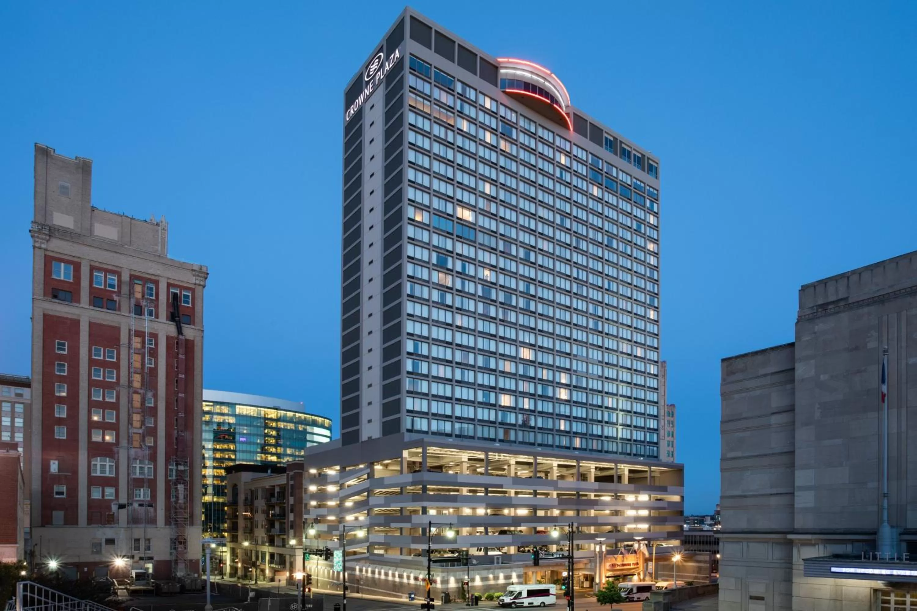 Property building in Crowne Plaza Kansas City Downtown by IHG