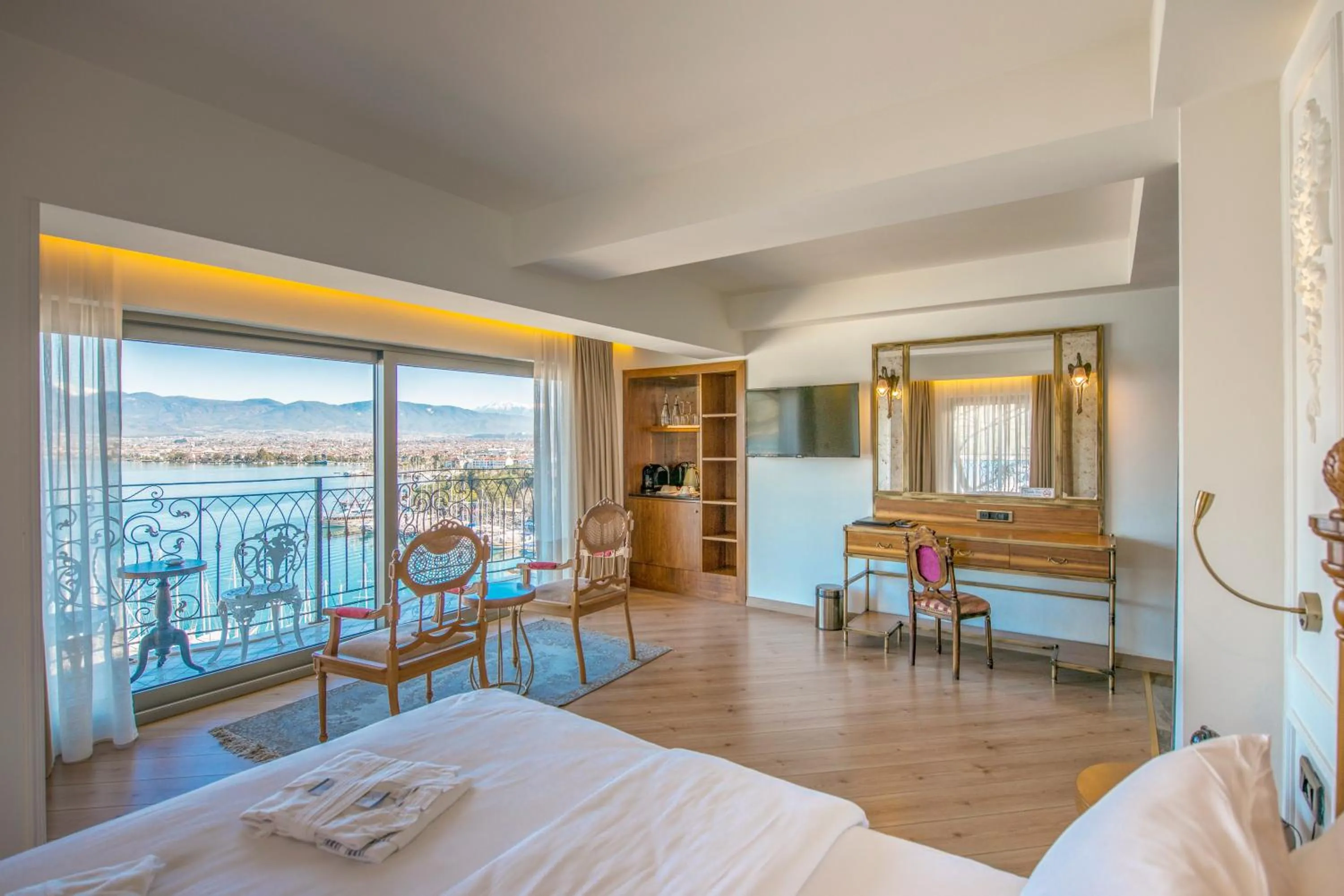 Bedroom, Bed in Casa Margot Hotel - Adults Only