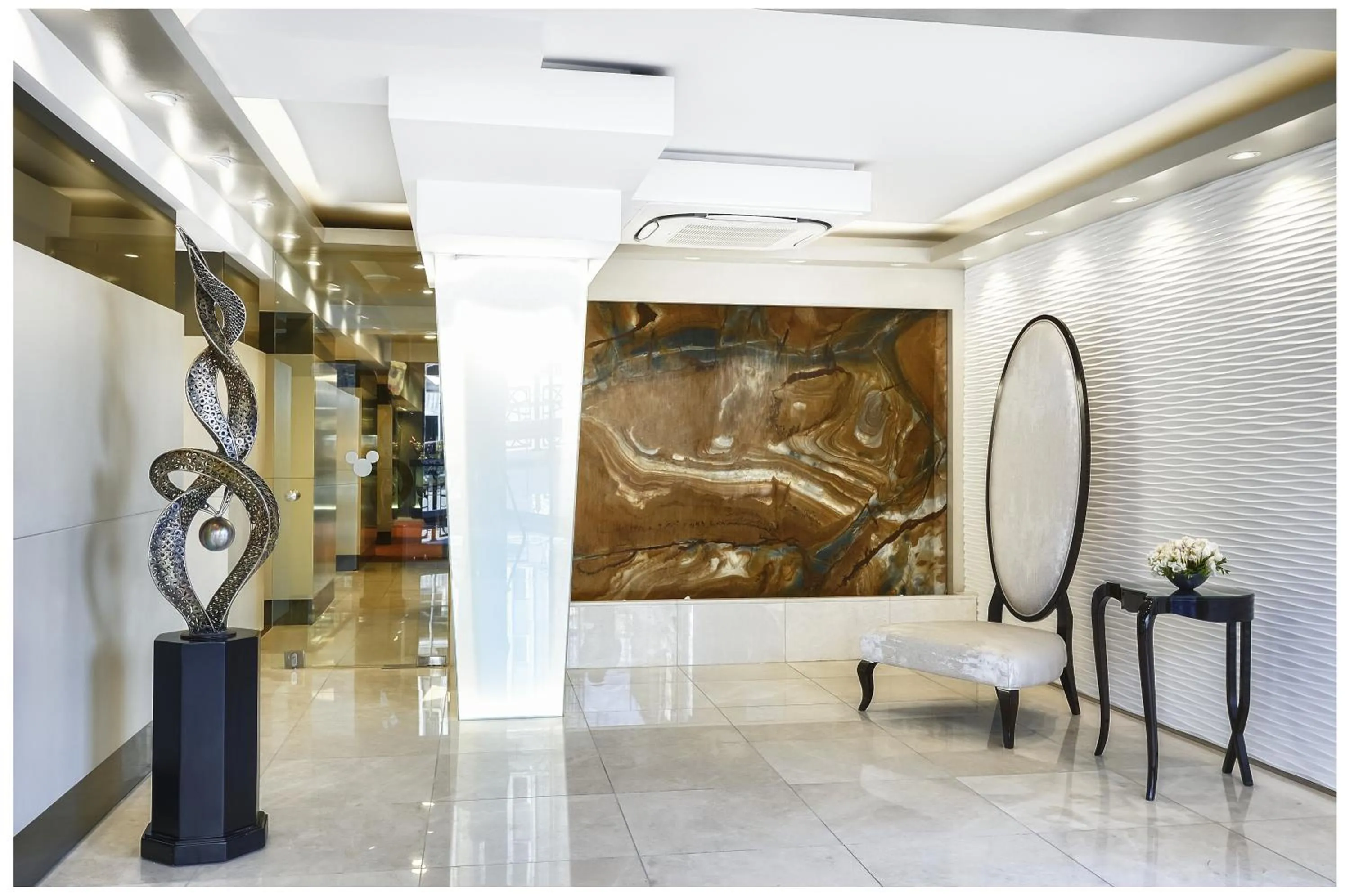 Lobby or reception in Cartoon Hotel