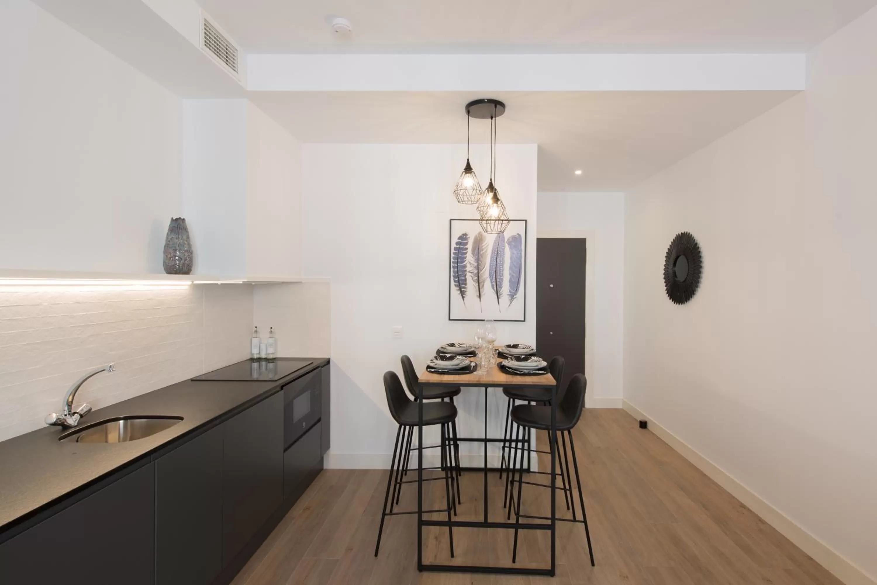 Kitchen or kitchenette in Santa Catalina Suites Gijón