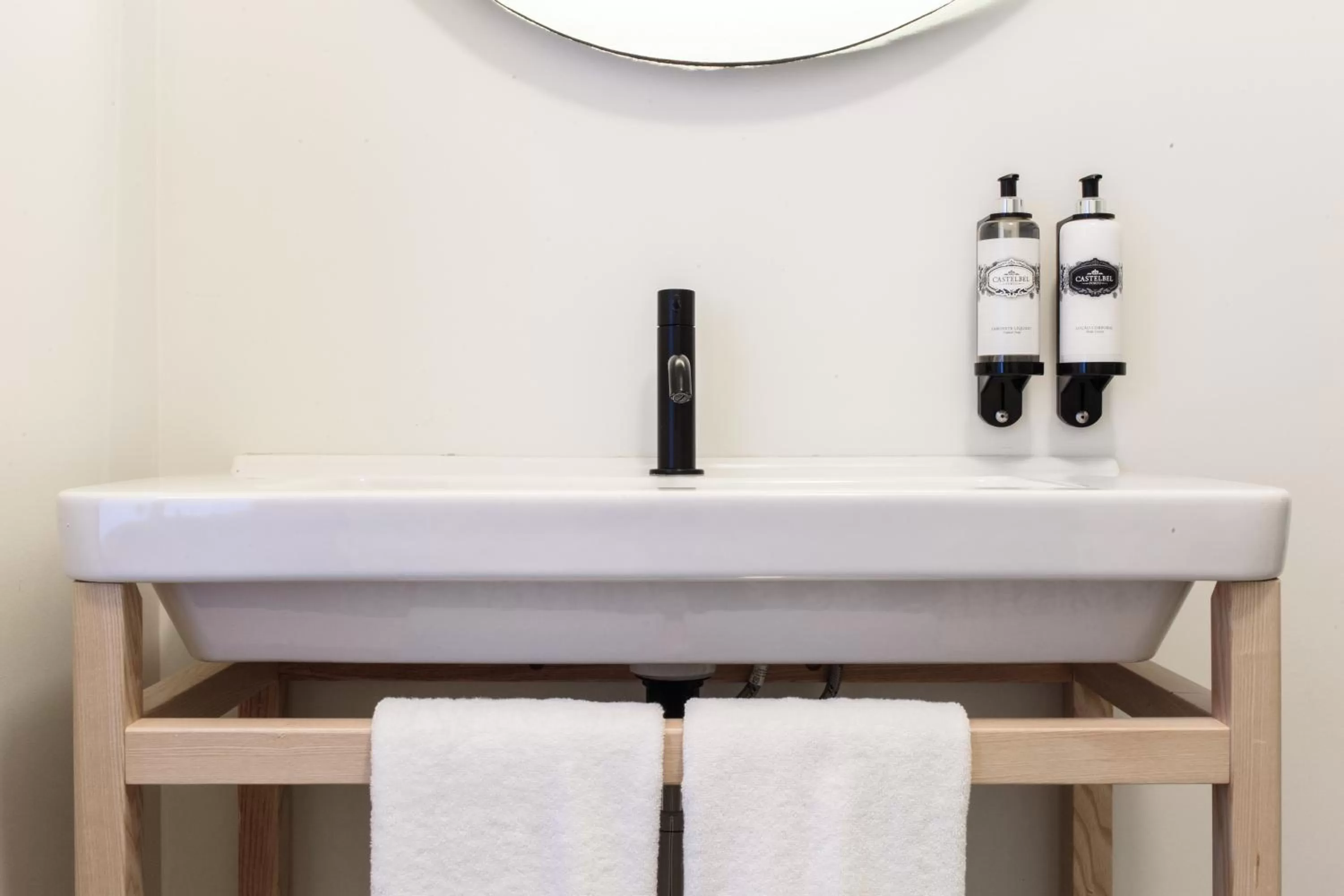 Toilet in The House of Sandeman