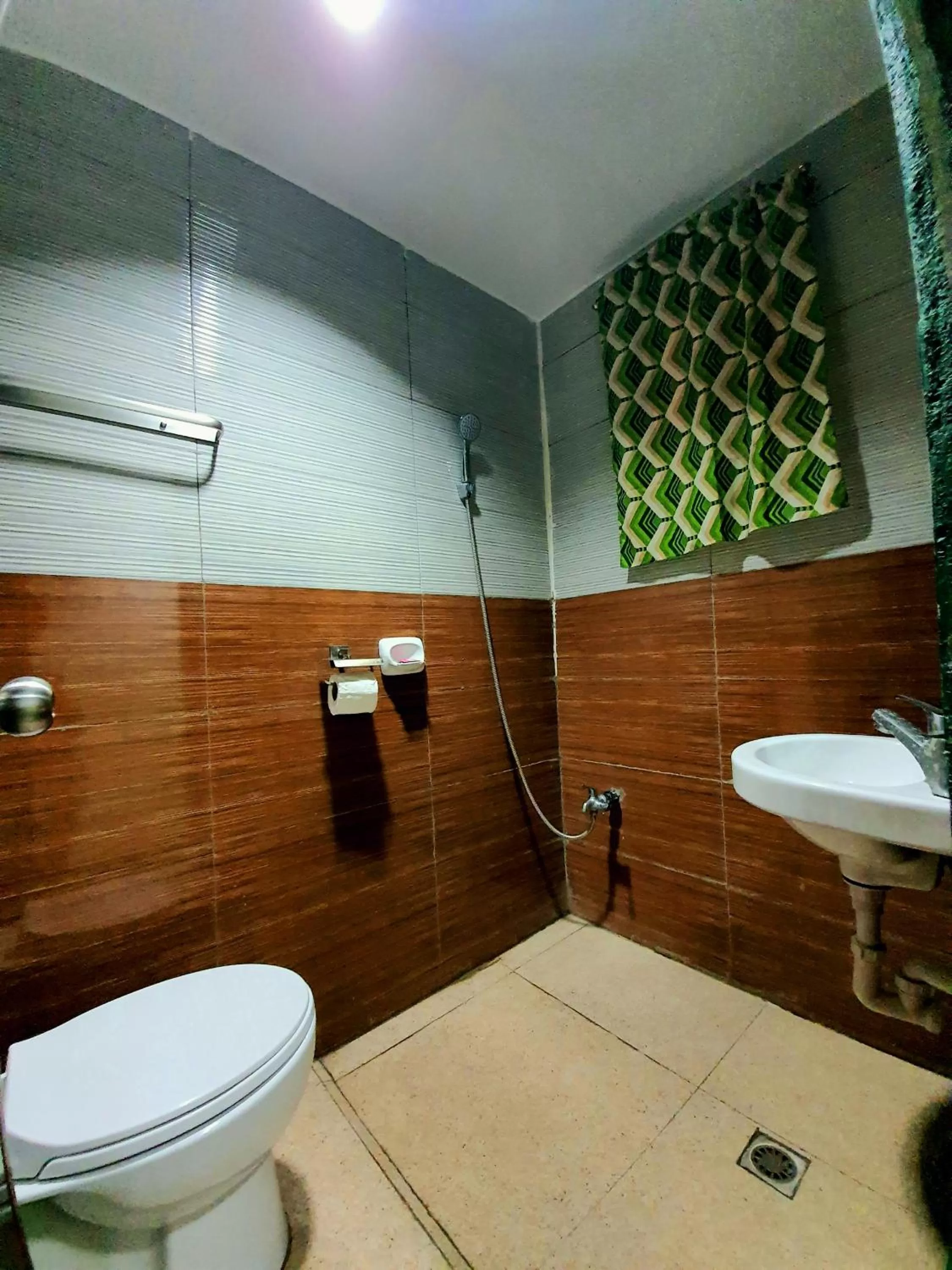 Bathroom in Aosmec Square Hotel