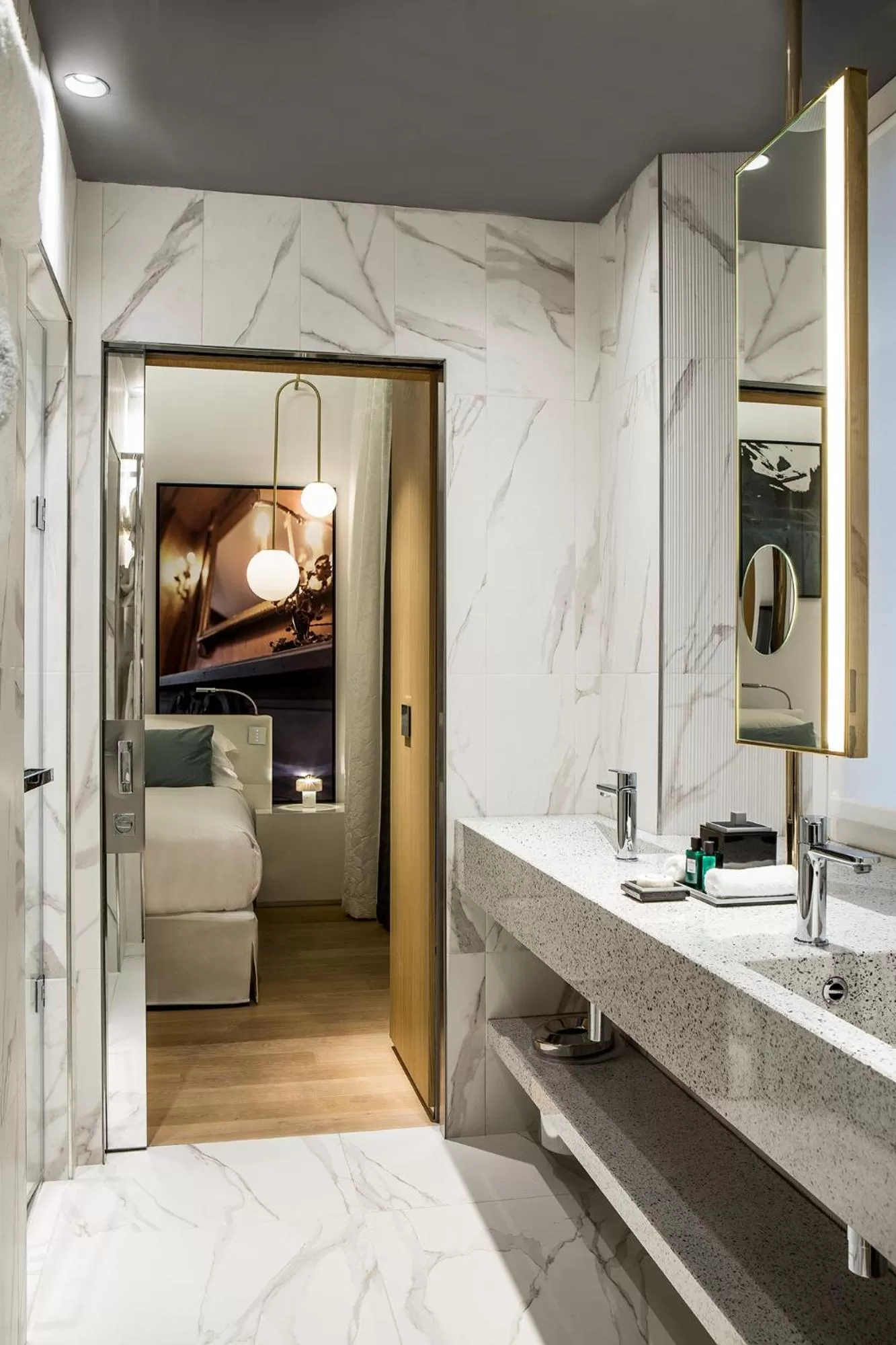 Toilet, Bed in Sofitel Roma Villa Borghese