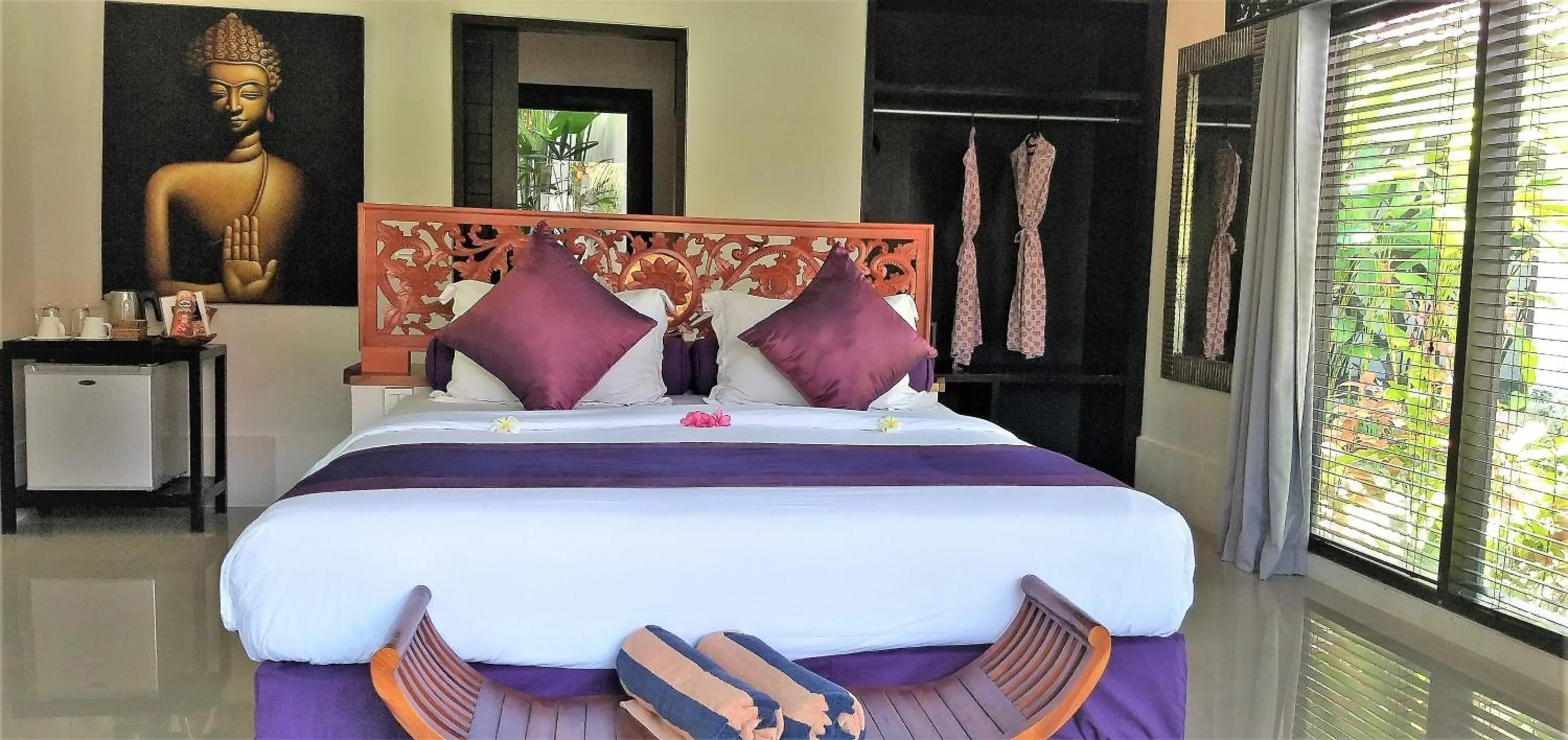 Bed in Katala Suites and Villas