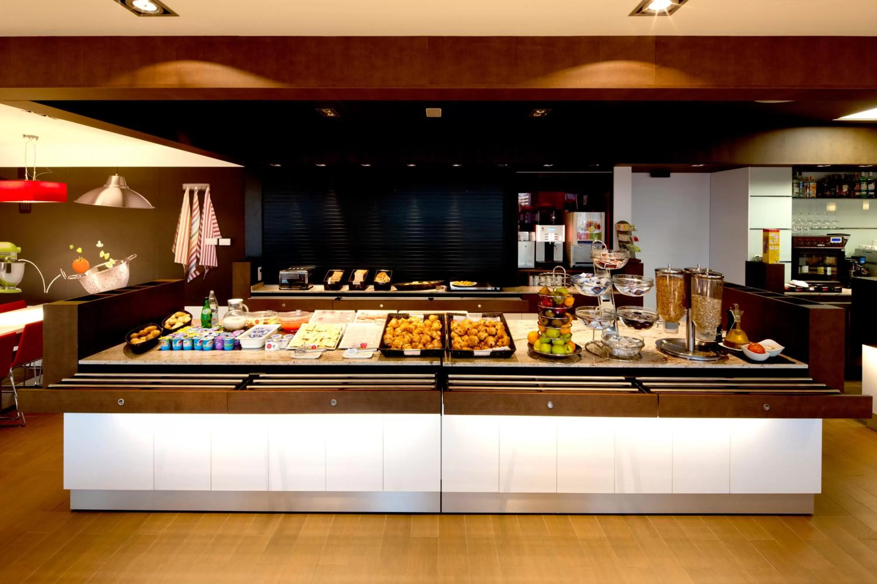 Restaurant/places to eat in Ibis Lleida