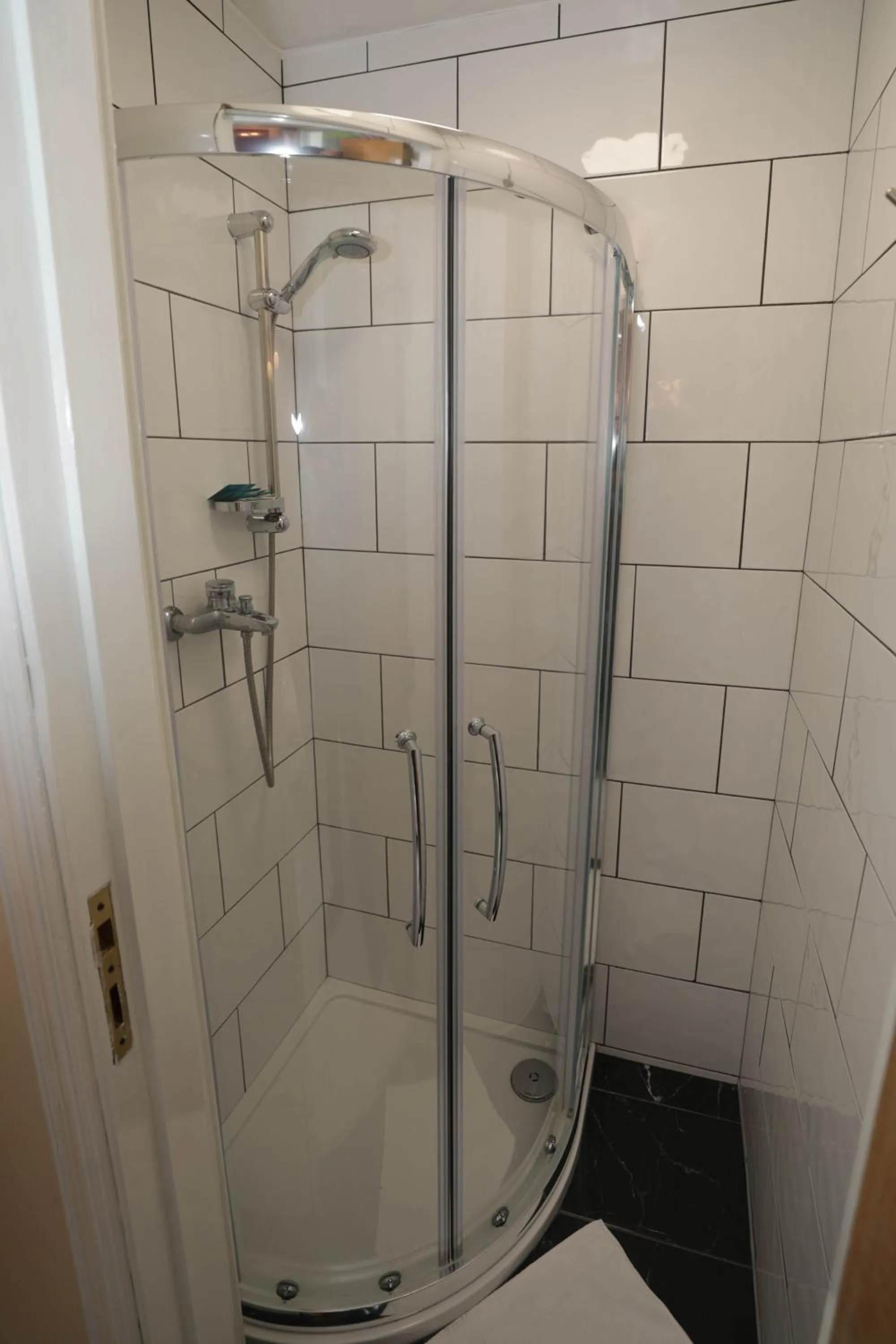 Bathroom in Holland Inn Hotel