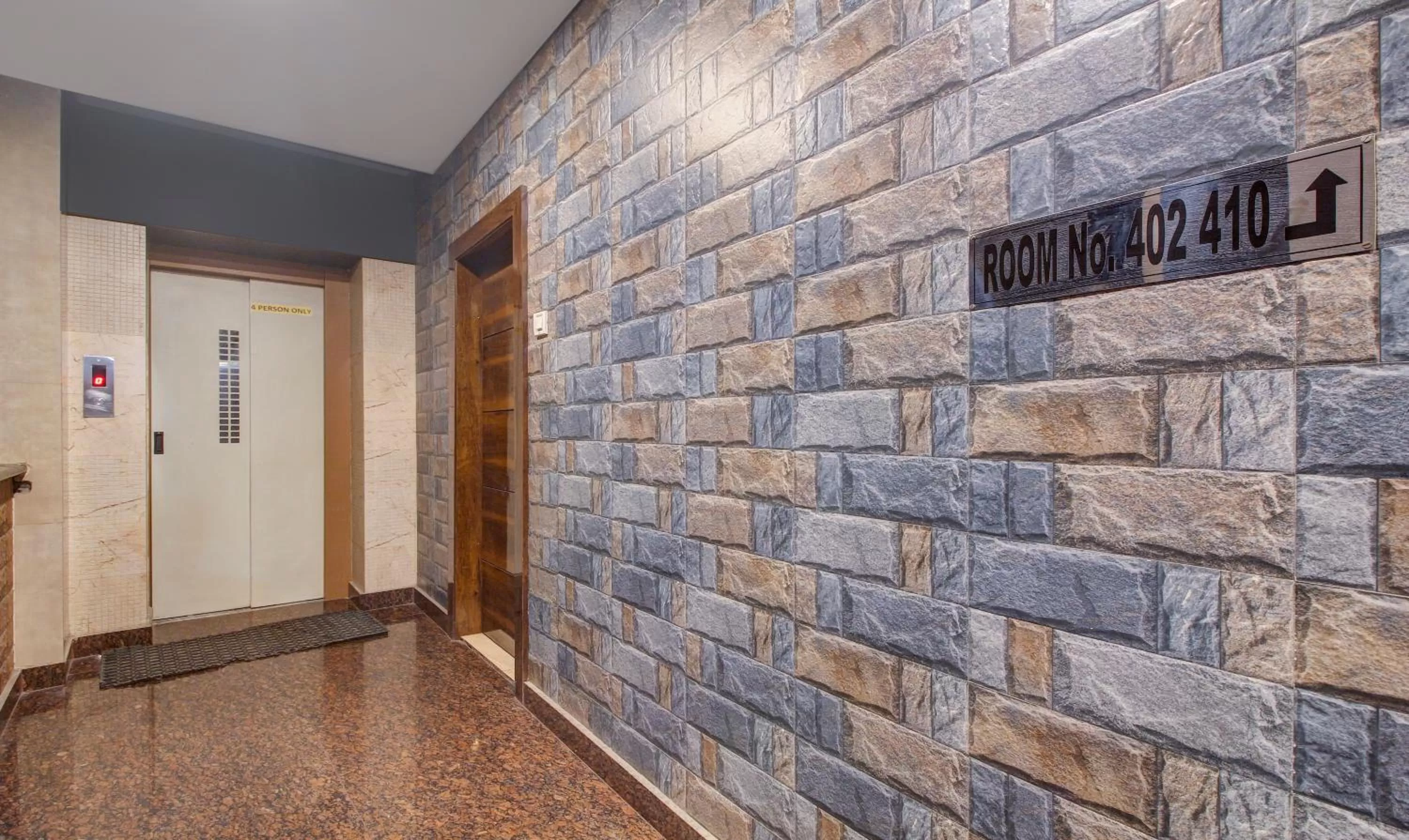 elevator in Itsy By Treebo - Golden Fiesta