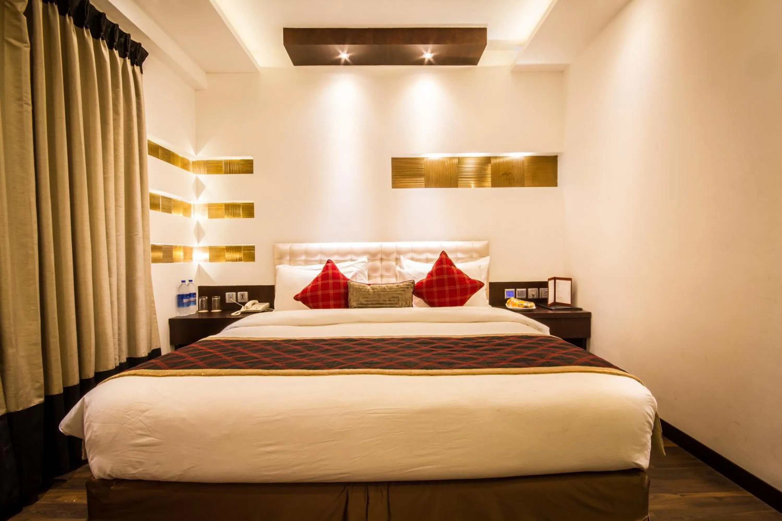 Bed in Hotel Grand Godwin - Near New Delhi Railway Station - Paharganj