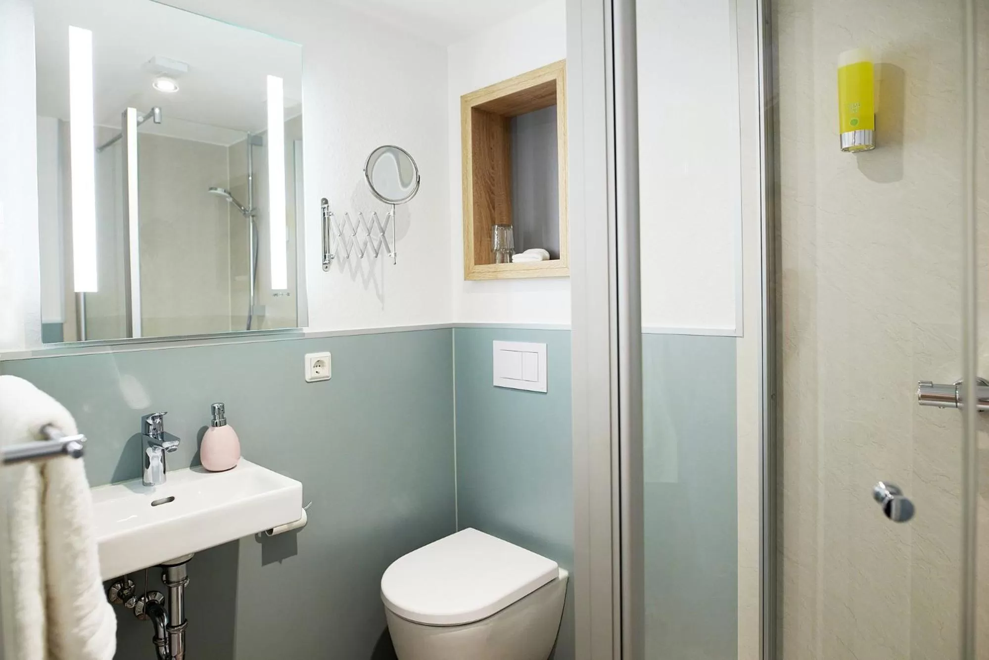 Toilet in Hotel Landgraf