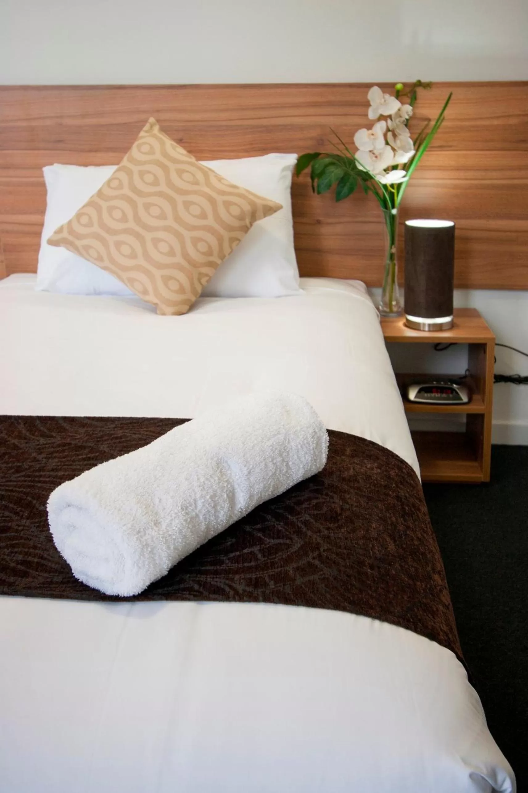 Bedroom, Bed in Ascotia Off Queen