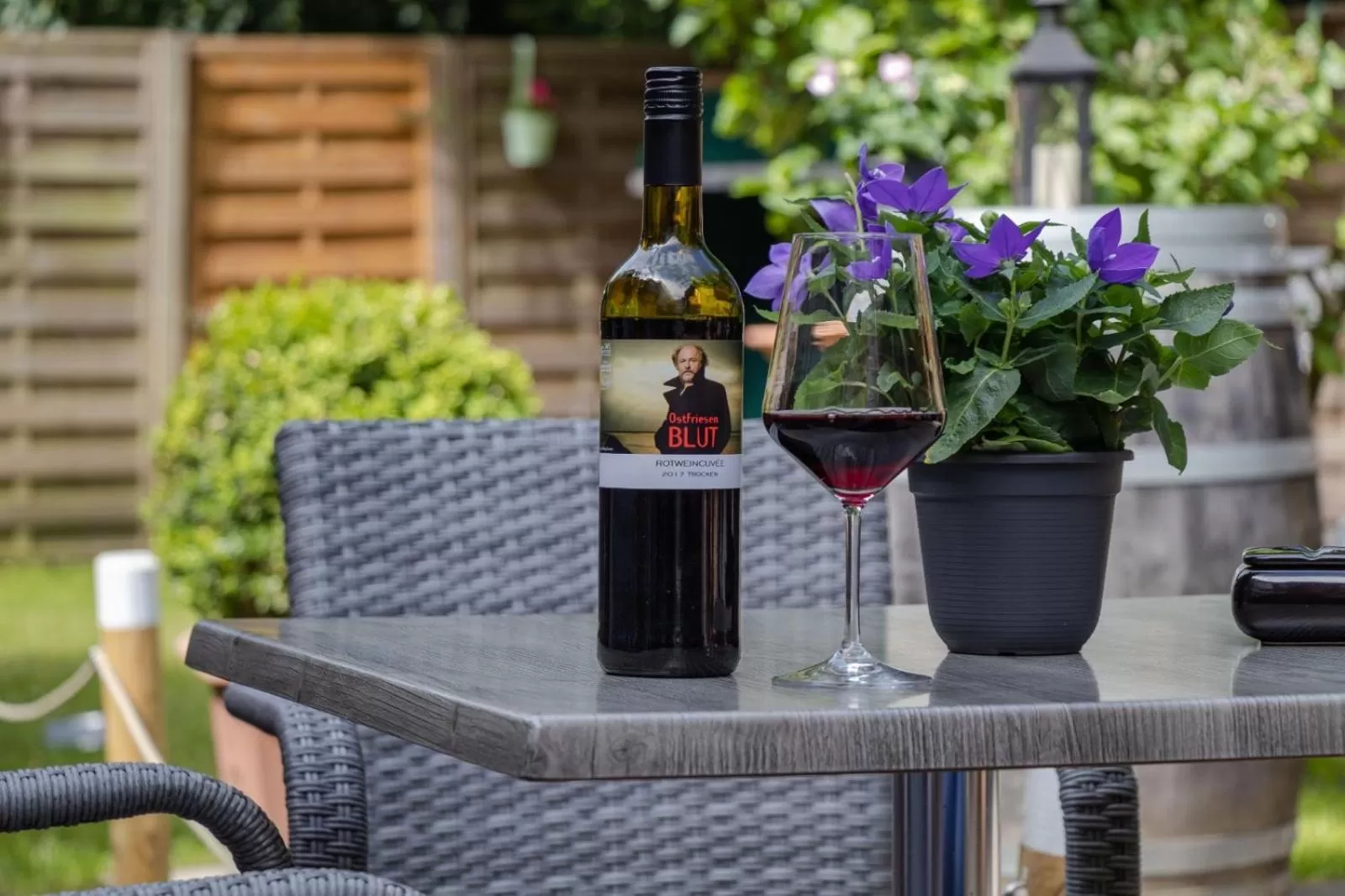 Patio in Stadthotel-Garni Smutje