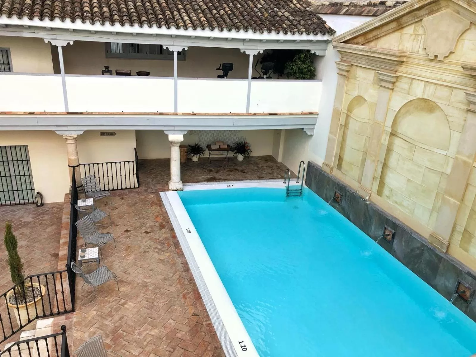 Swimming pool in Las Casas de la Judería de Córdoba