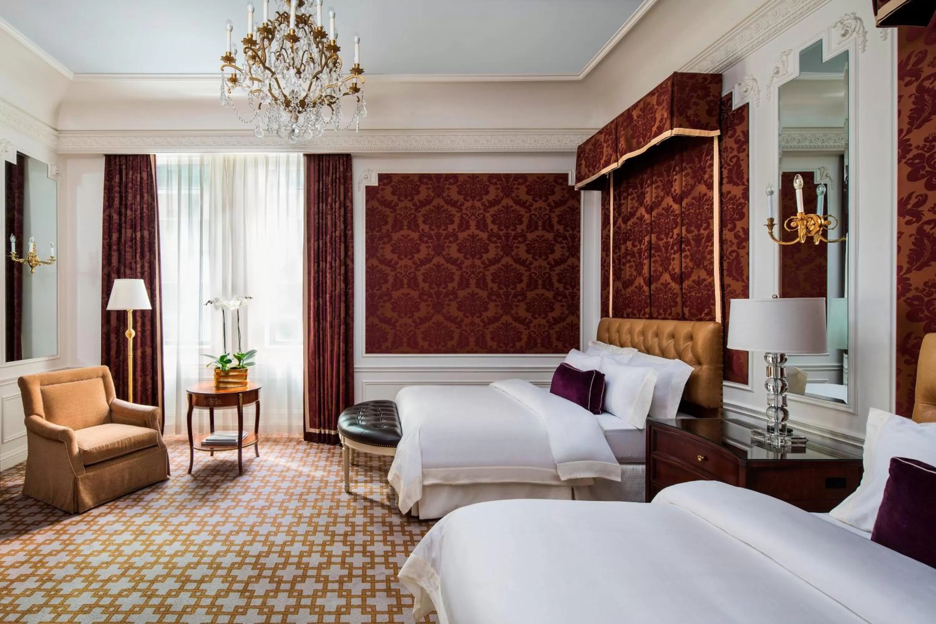 Photo of the whole room, Bed in The St. Regis New York