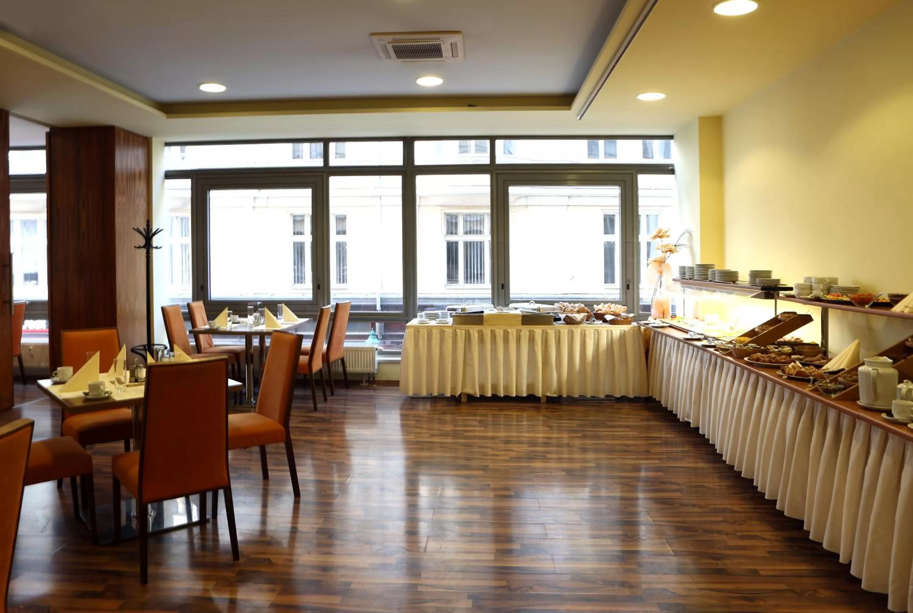 Buffet breakfast in Hotel Central