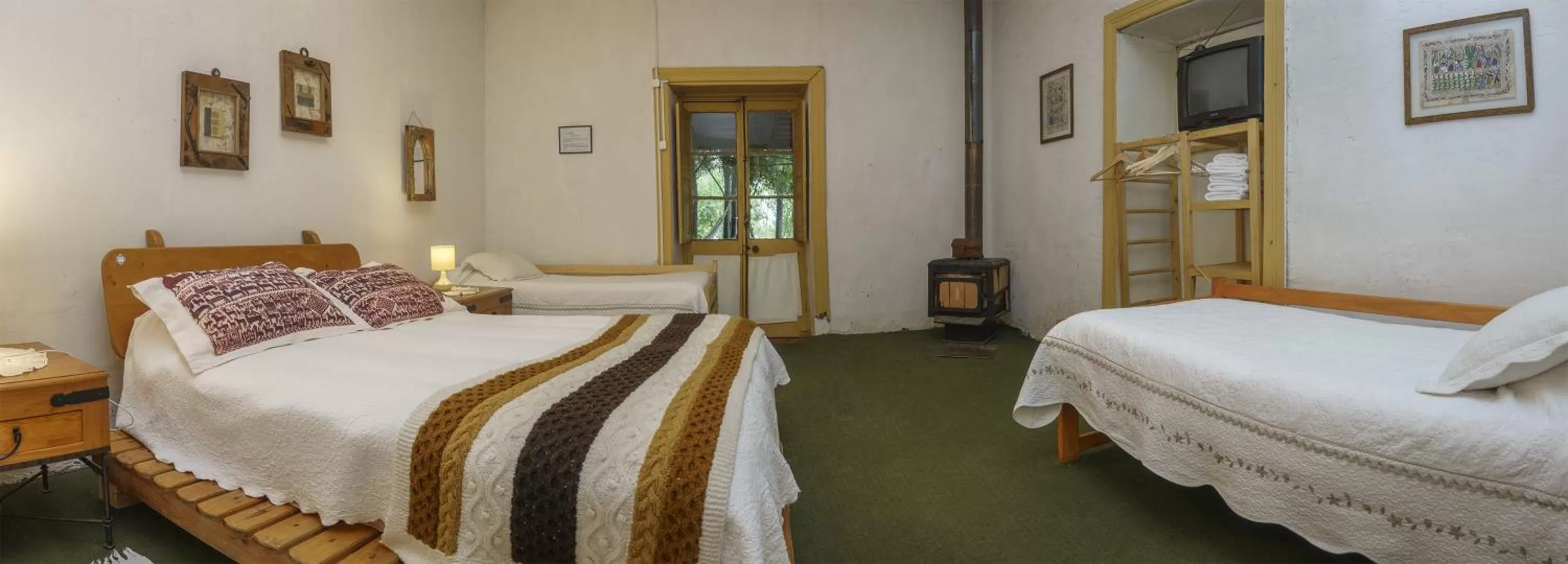 Photo of the whole room, Bed in La Casa de Adobe Natural y Más