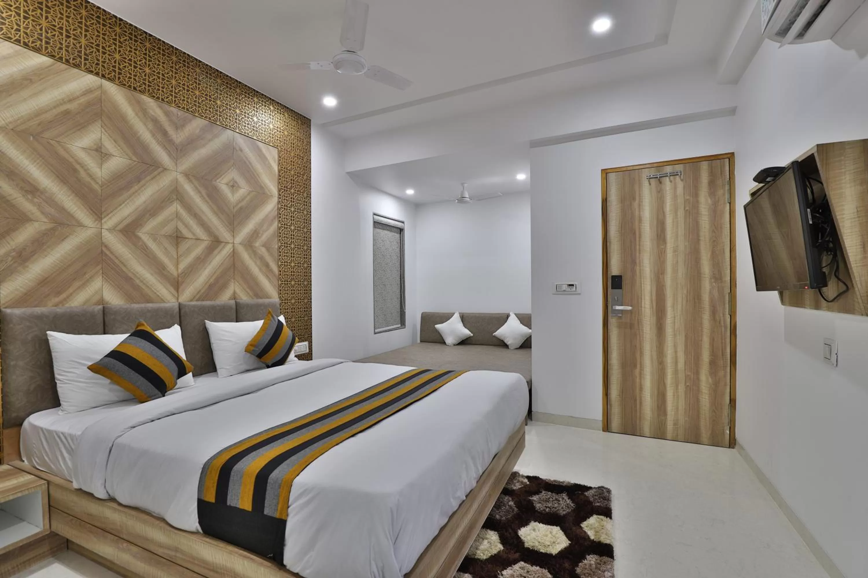 Photo of the whole room, Bed in HOTEL LE GRAND