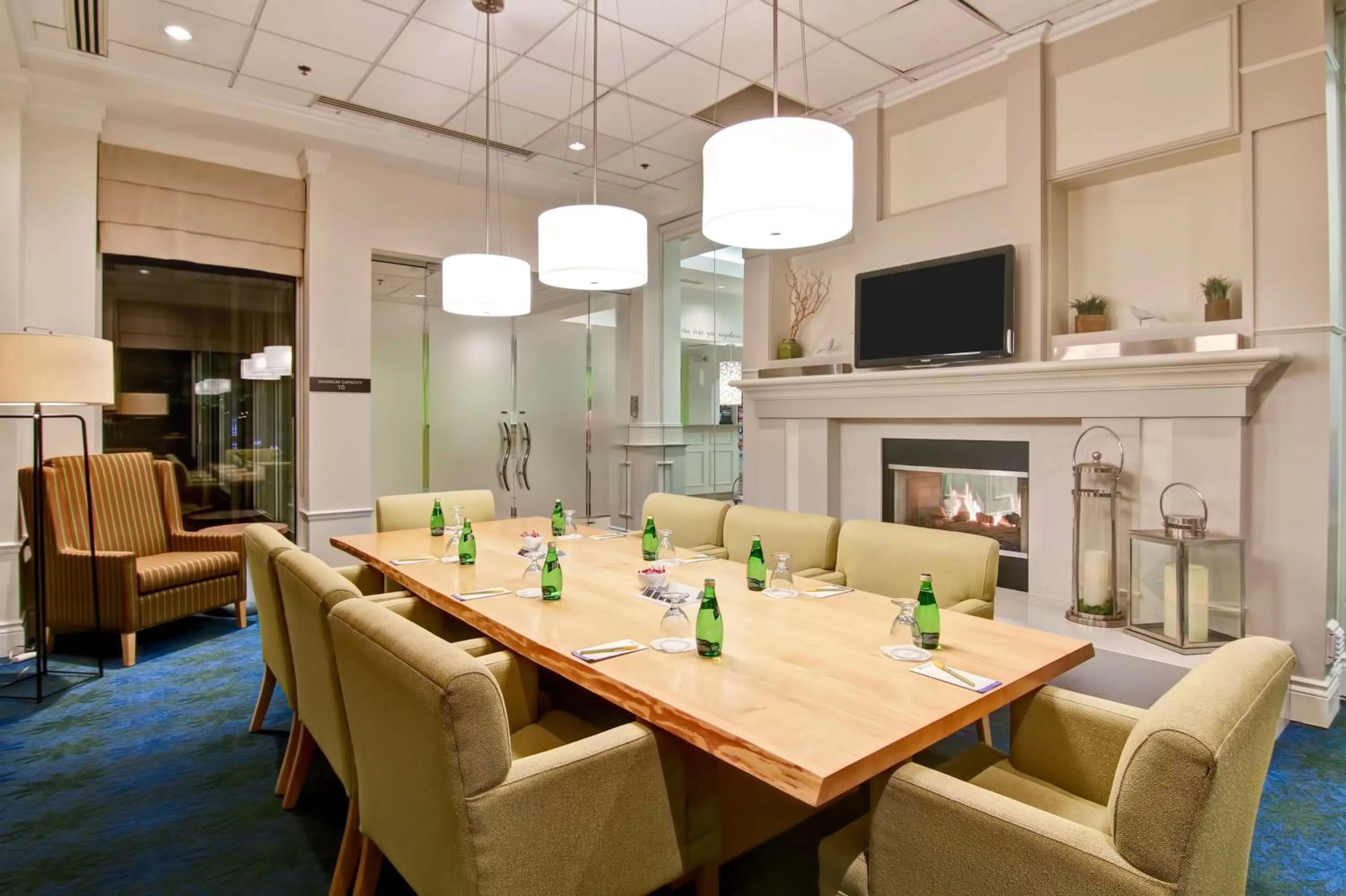 Meeting/conference room in Hilton Garden Inn Toronto/Mississauga