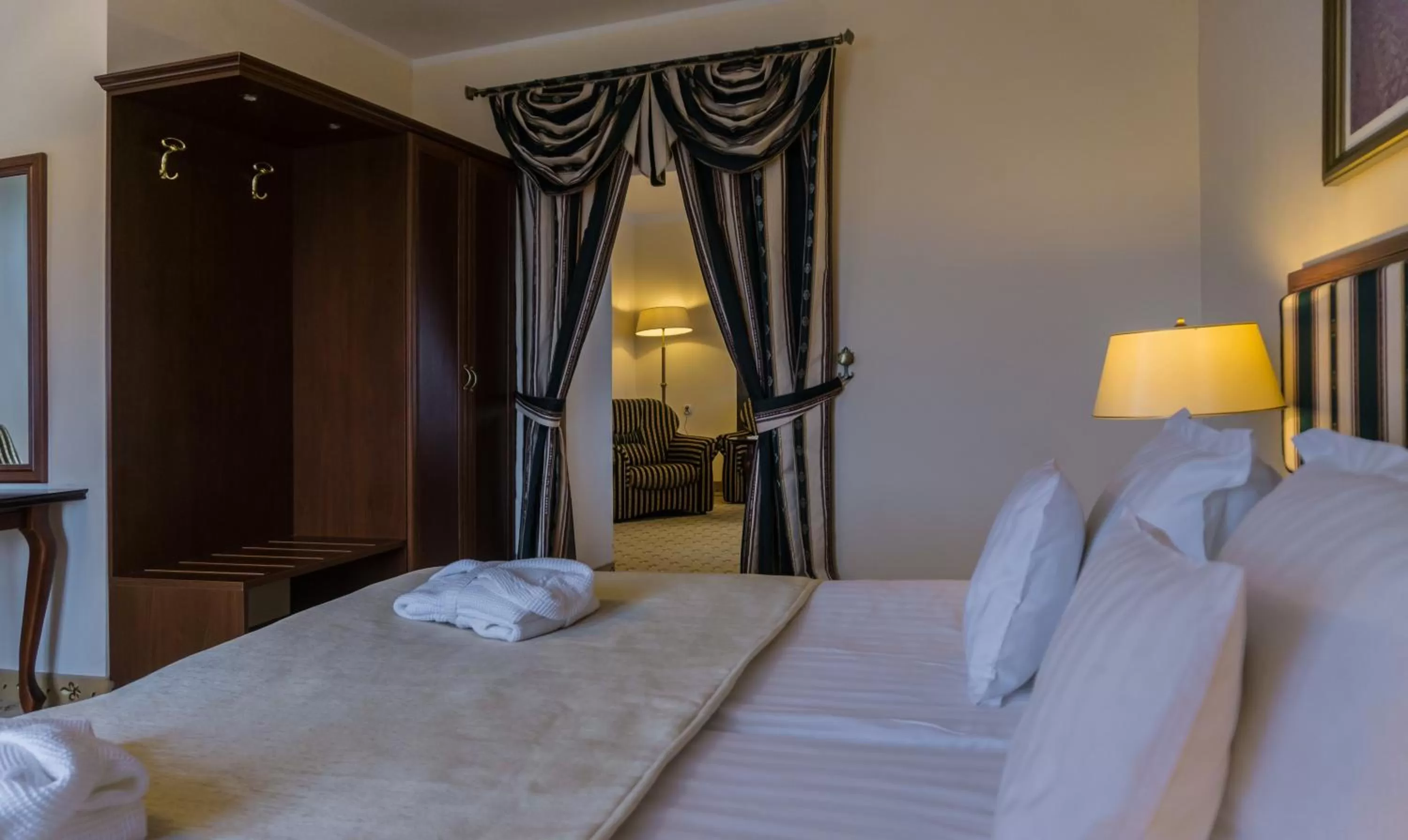 Photo of the whole room, Bed in Zamek Gniew - Pałac Marysieńki