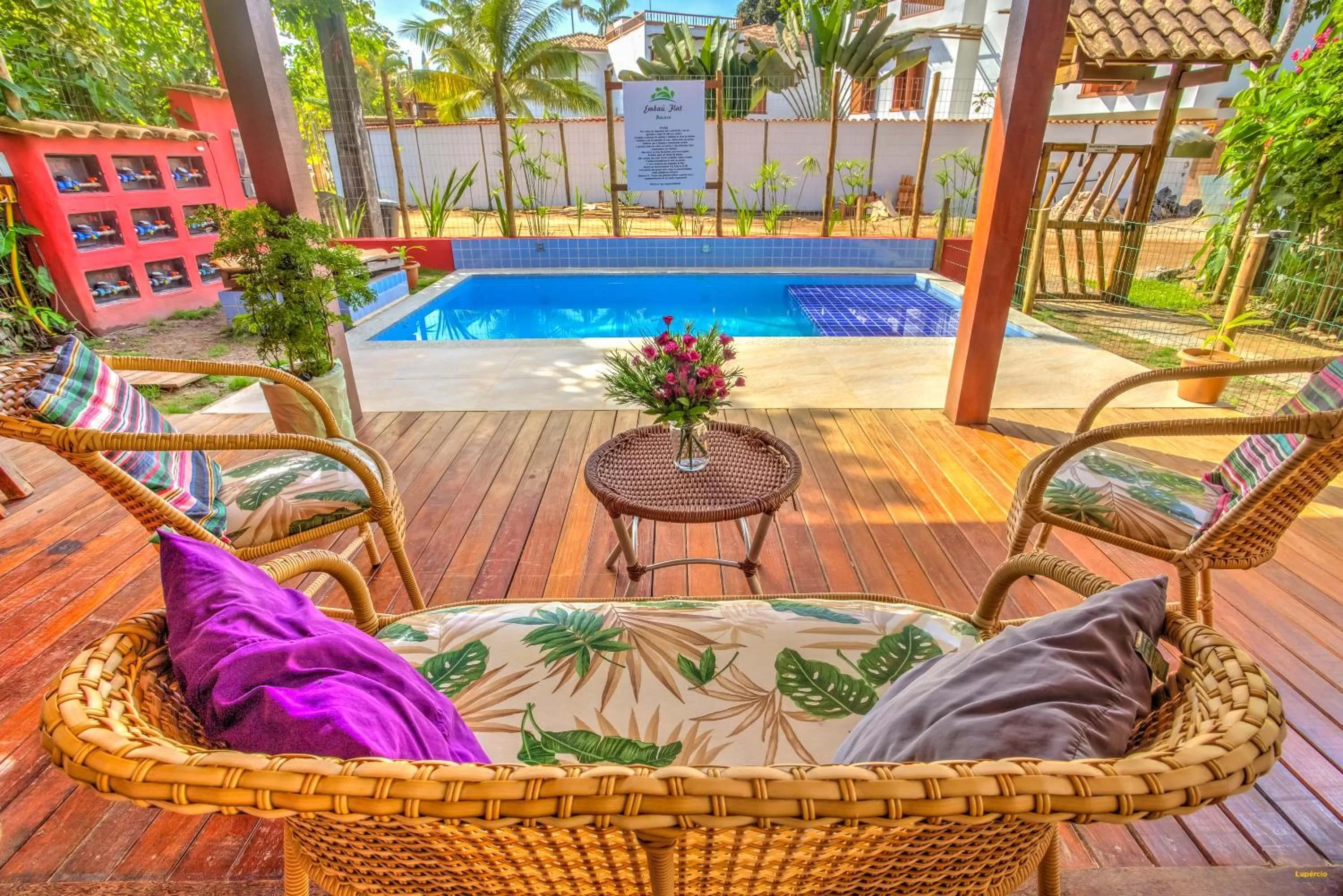 Swimming pool in i9 Embaú Flats & Suites