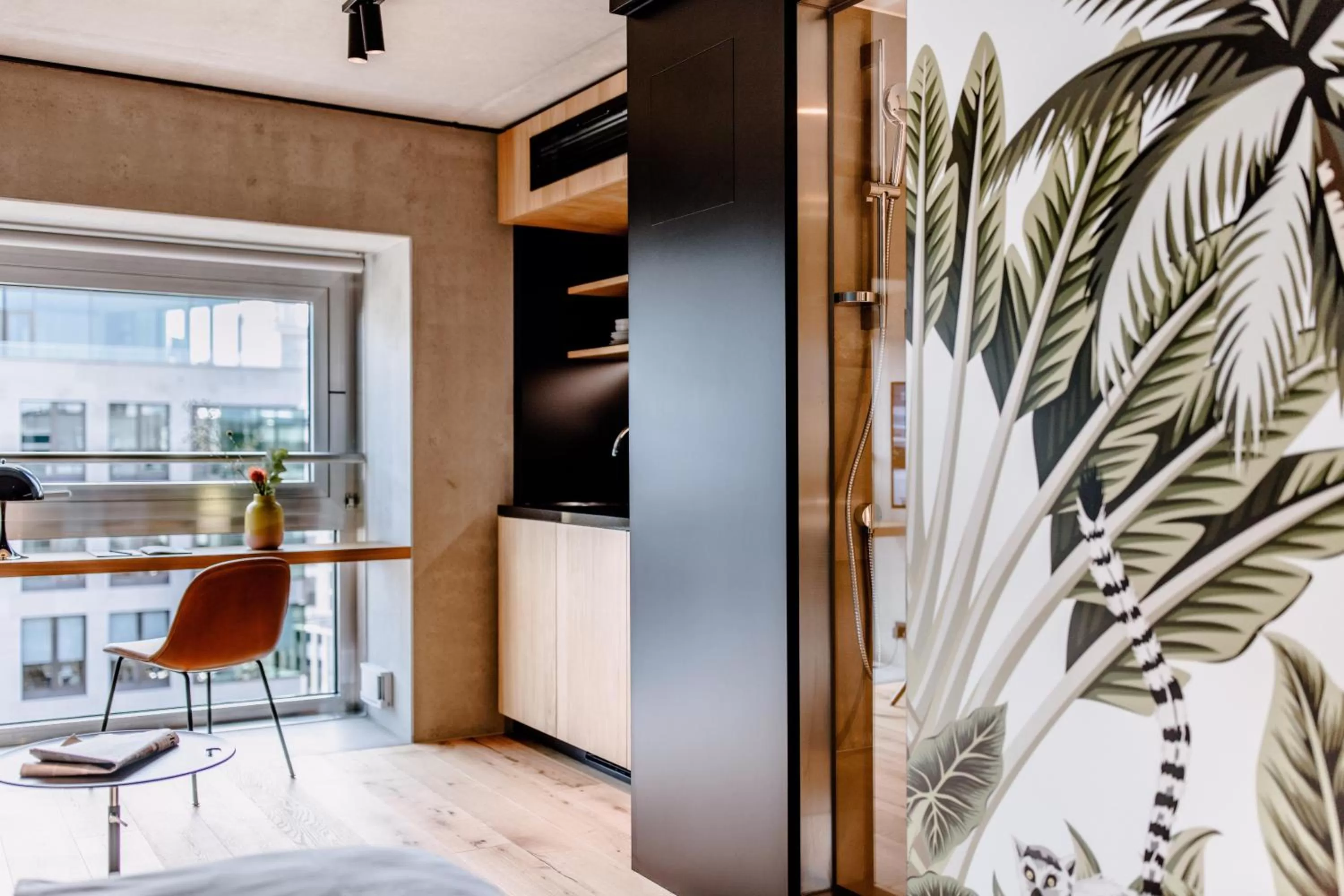 Decorative detail in THE FLAG West M.