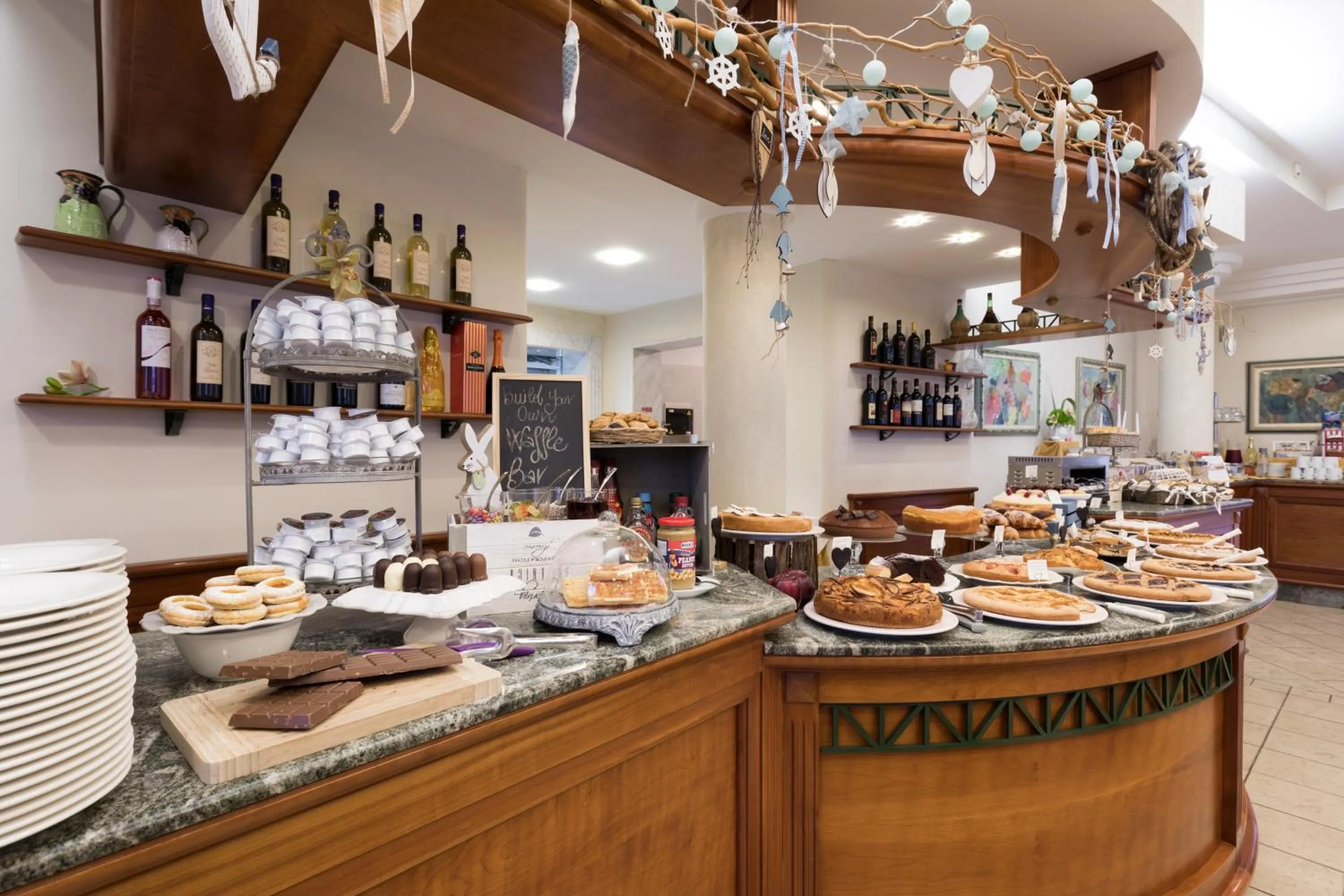 Buffet breakfast in Hotel Villa Tiziana