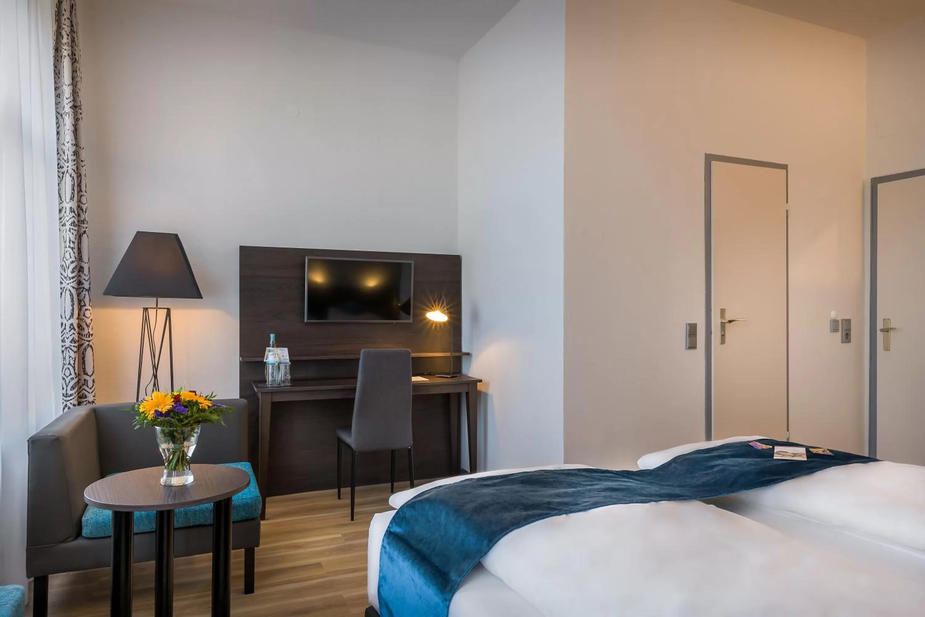 TV and multimedia, Bed in Hotel Ruf