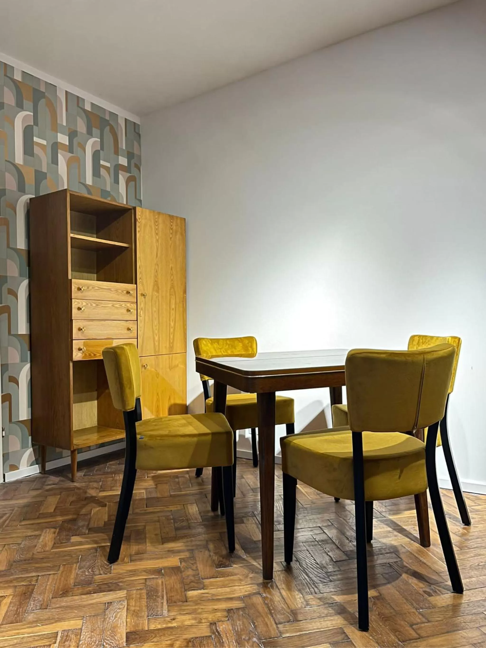 Dining area in Apartamenty Piotrkowska 28 by Good Time