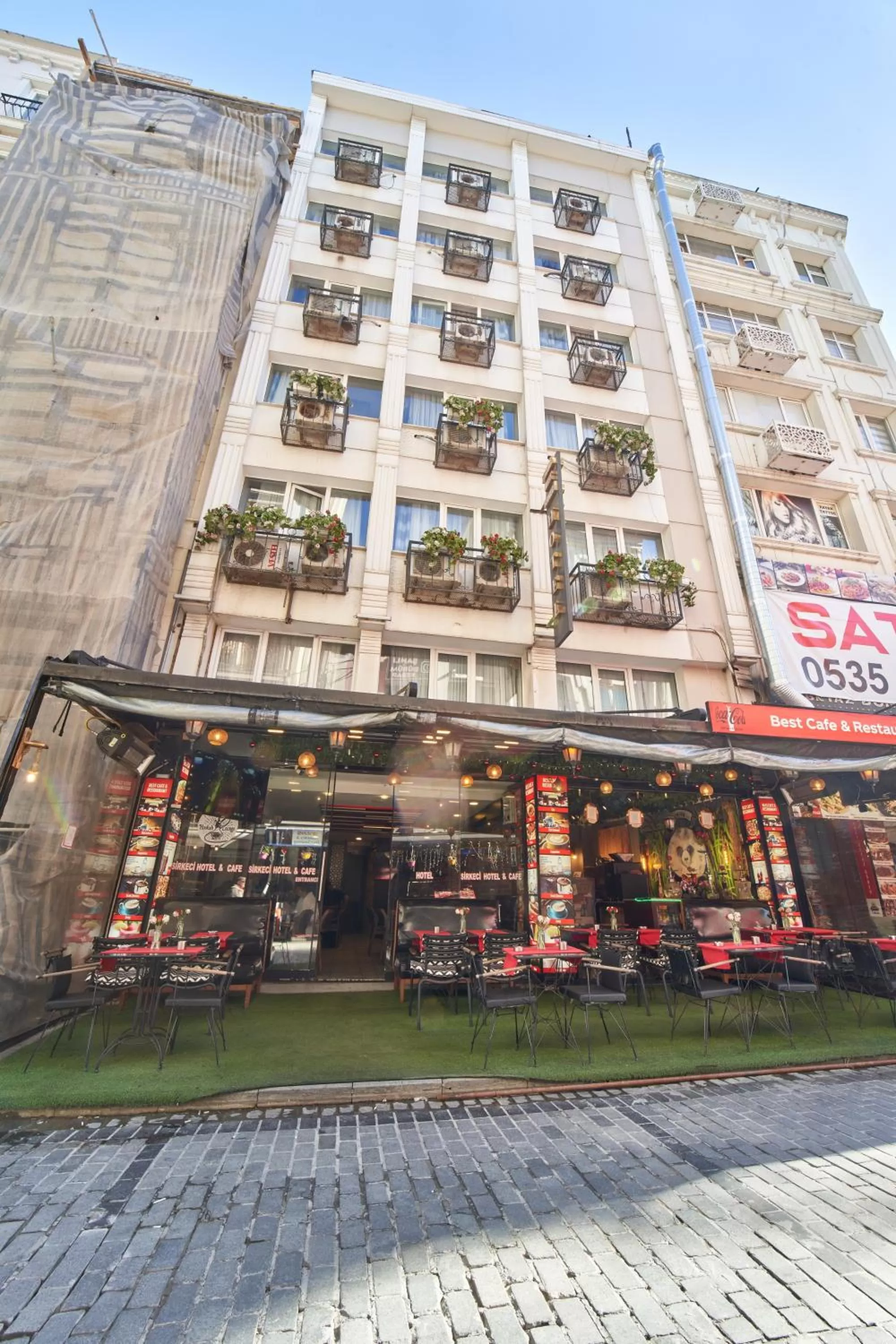 Property building in Istanbul Sirkeci Hotel
