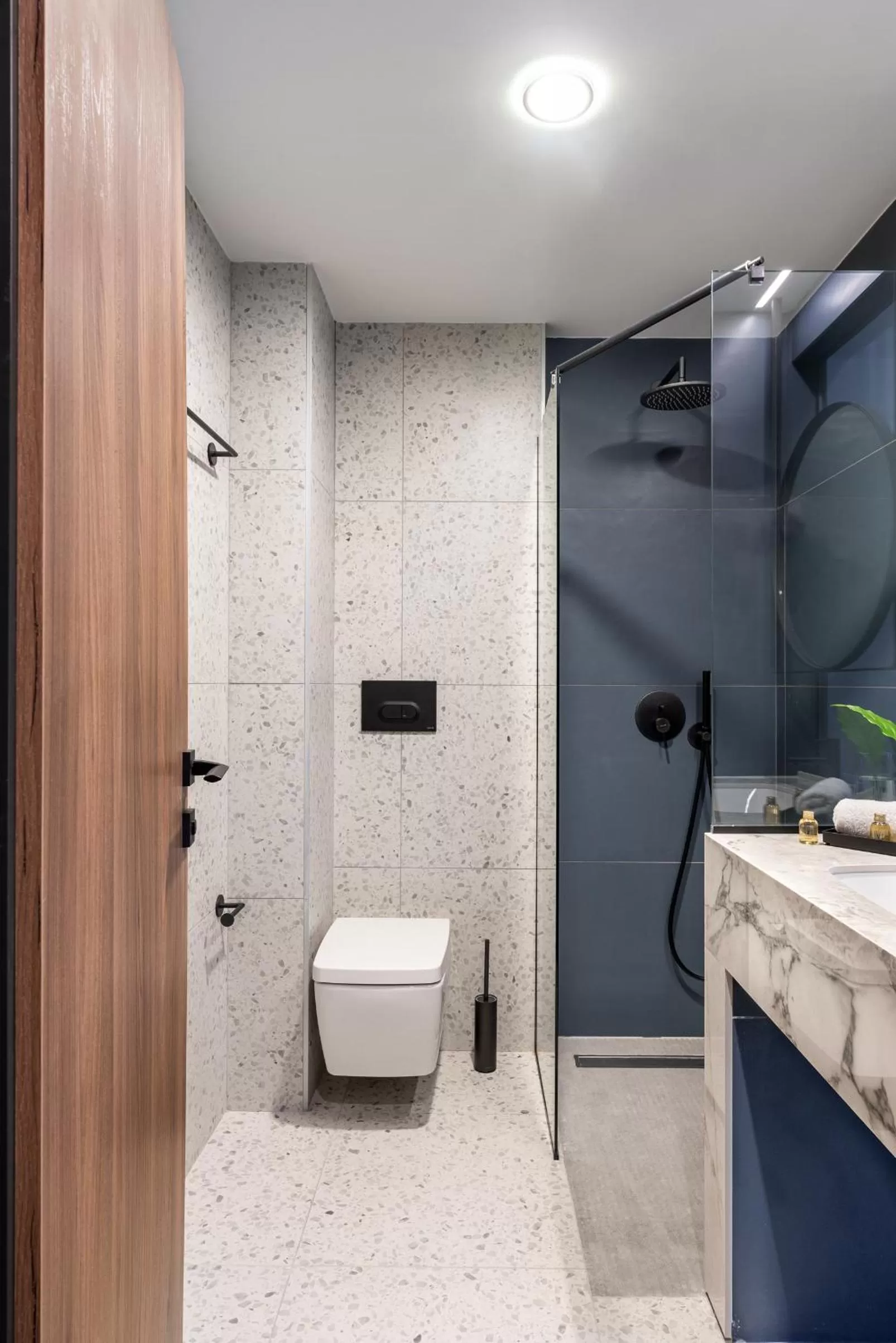 Toilet in Hotel Tim's