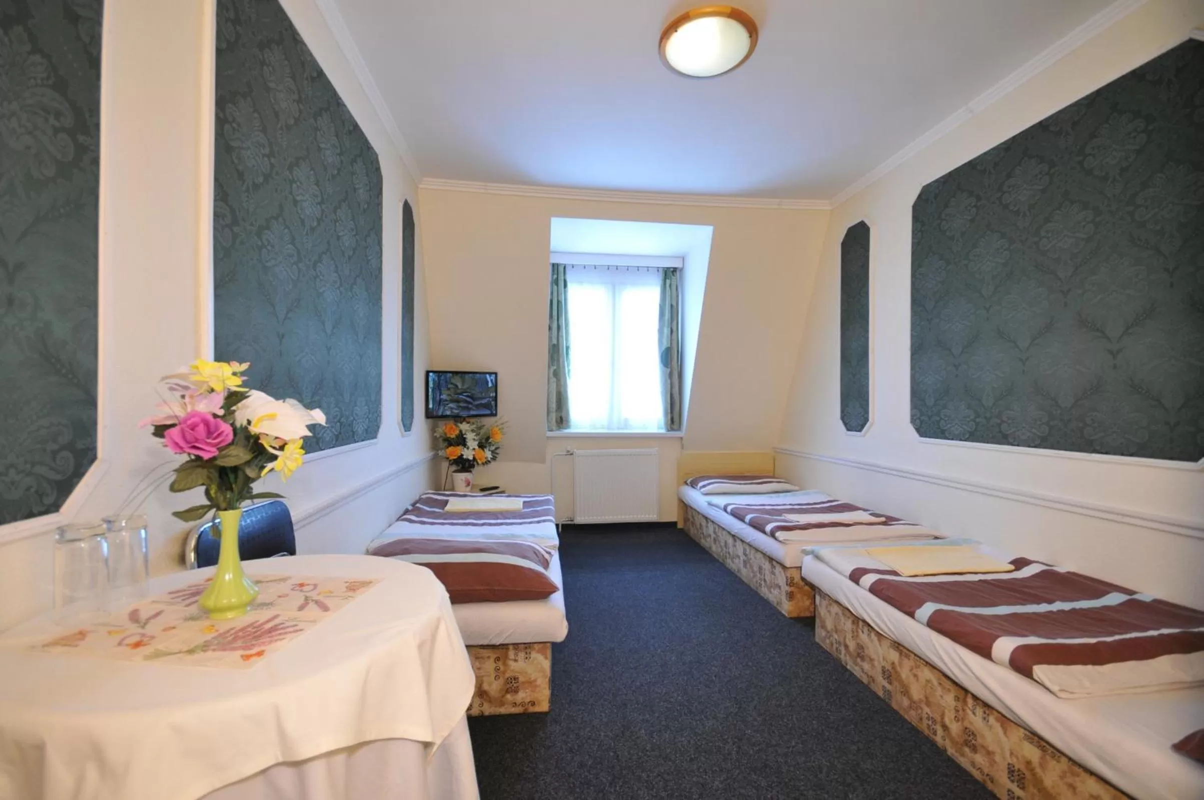Photo of the whole room, Bed in Simple Pension Velický Zámoček