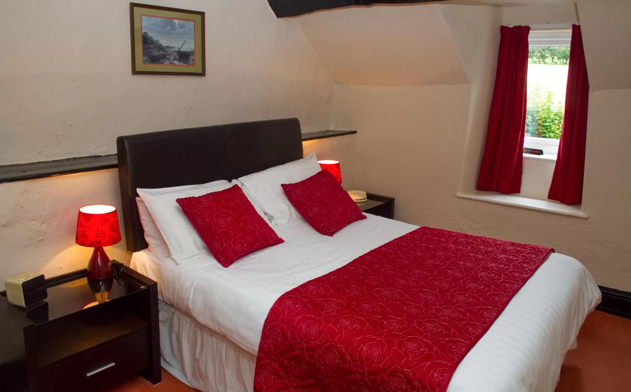 Bedroom, Bed in Gwesty Minffordd Hotel