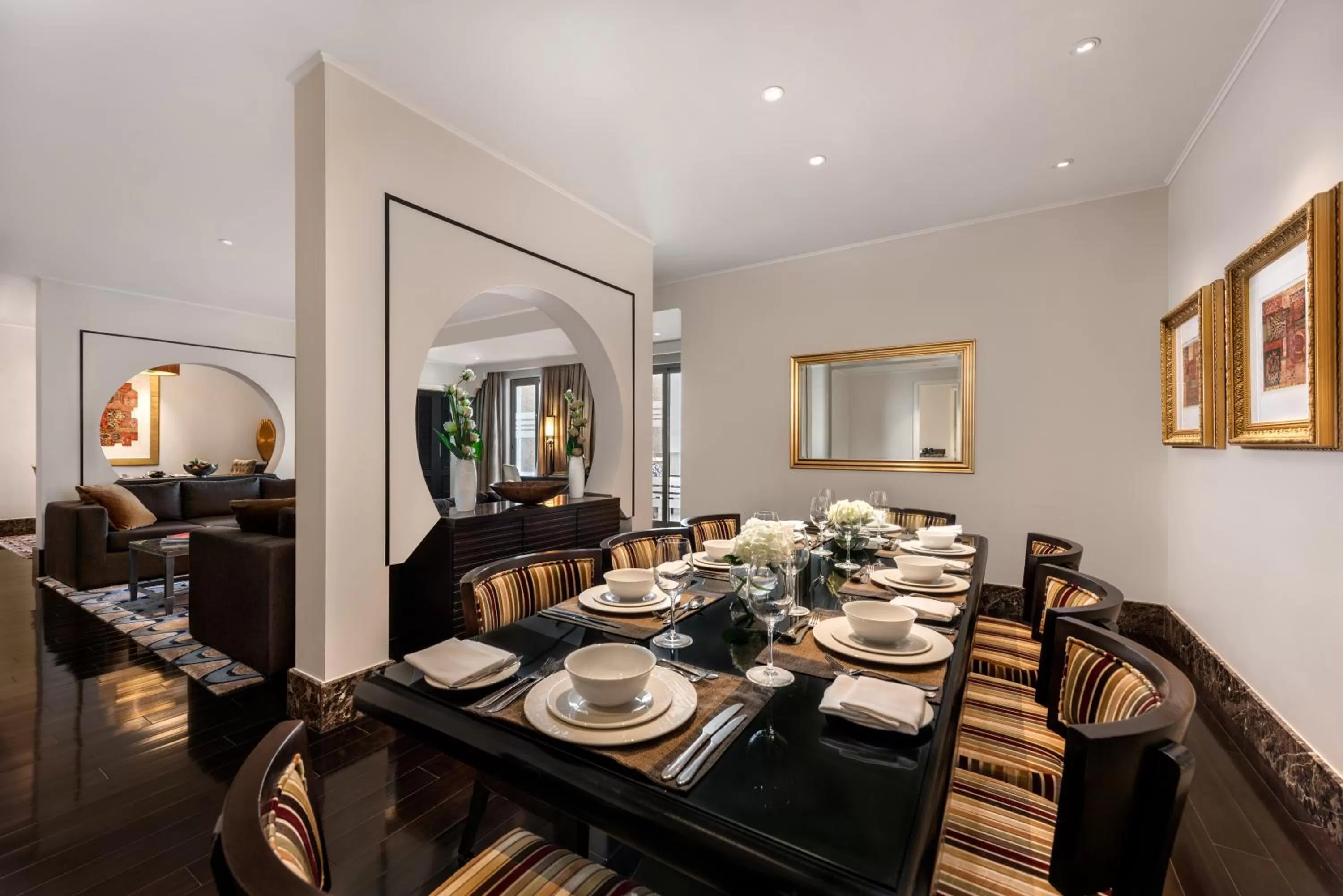 Dining area in Oaks Ibn Battuta Gate Dubai