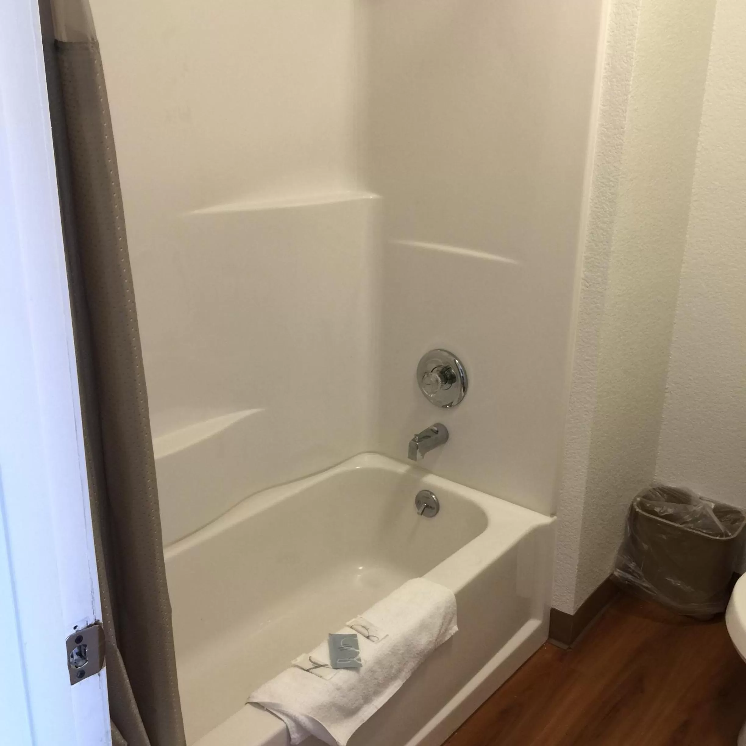 Bathroom in Motel 6 Bakersfield