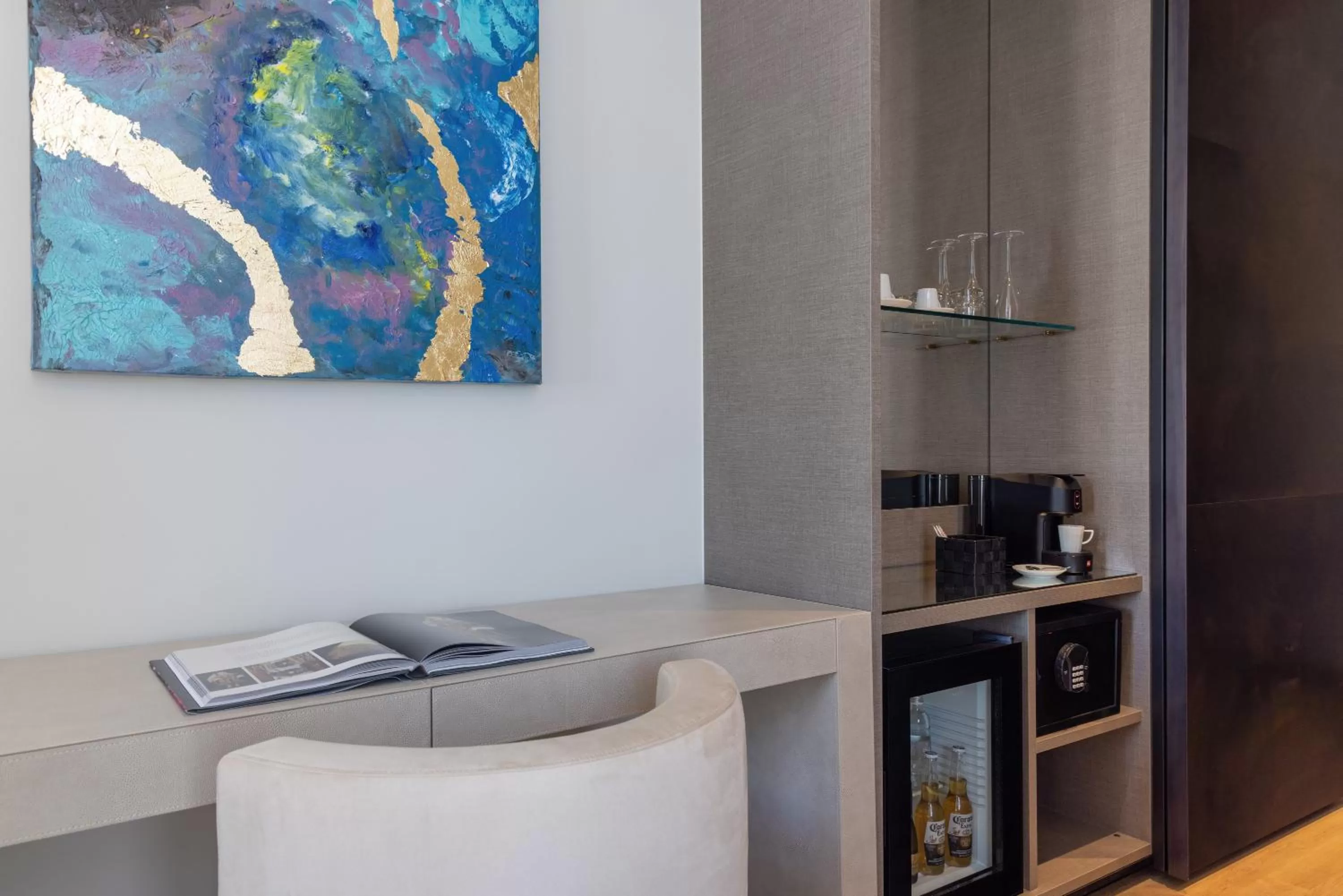 Coffee/tea facilities in Grand Hotel Kalamata