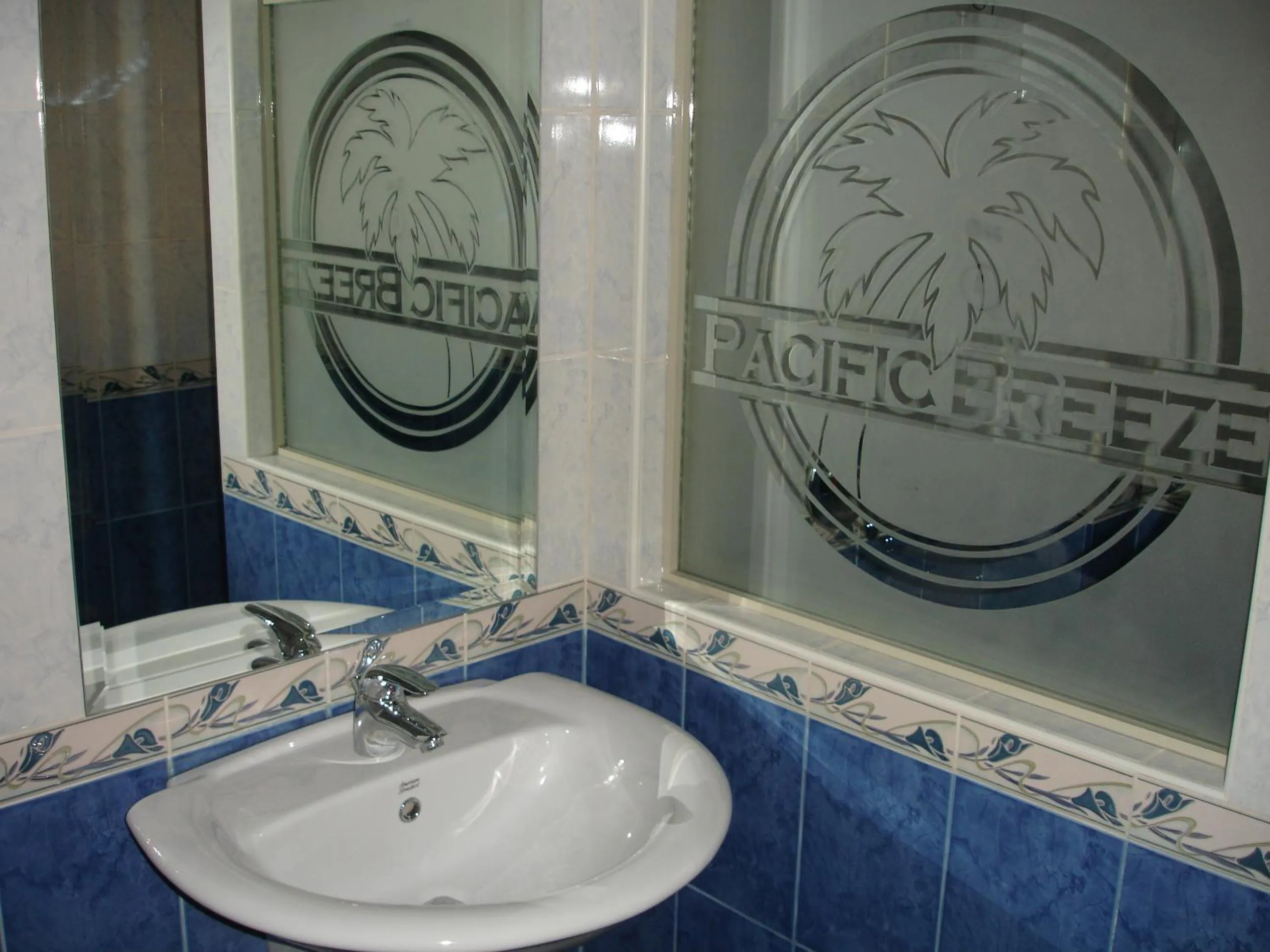 Bathroom in Pacific Breeze Hotel and Resort