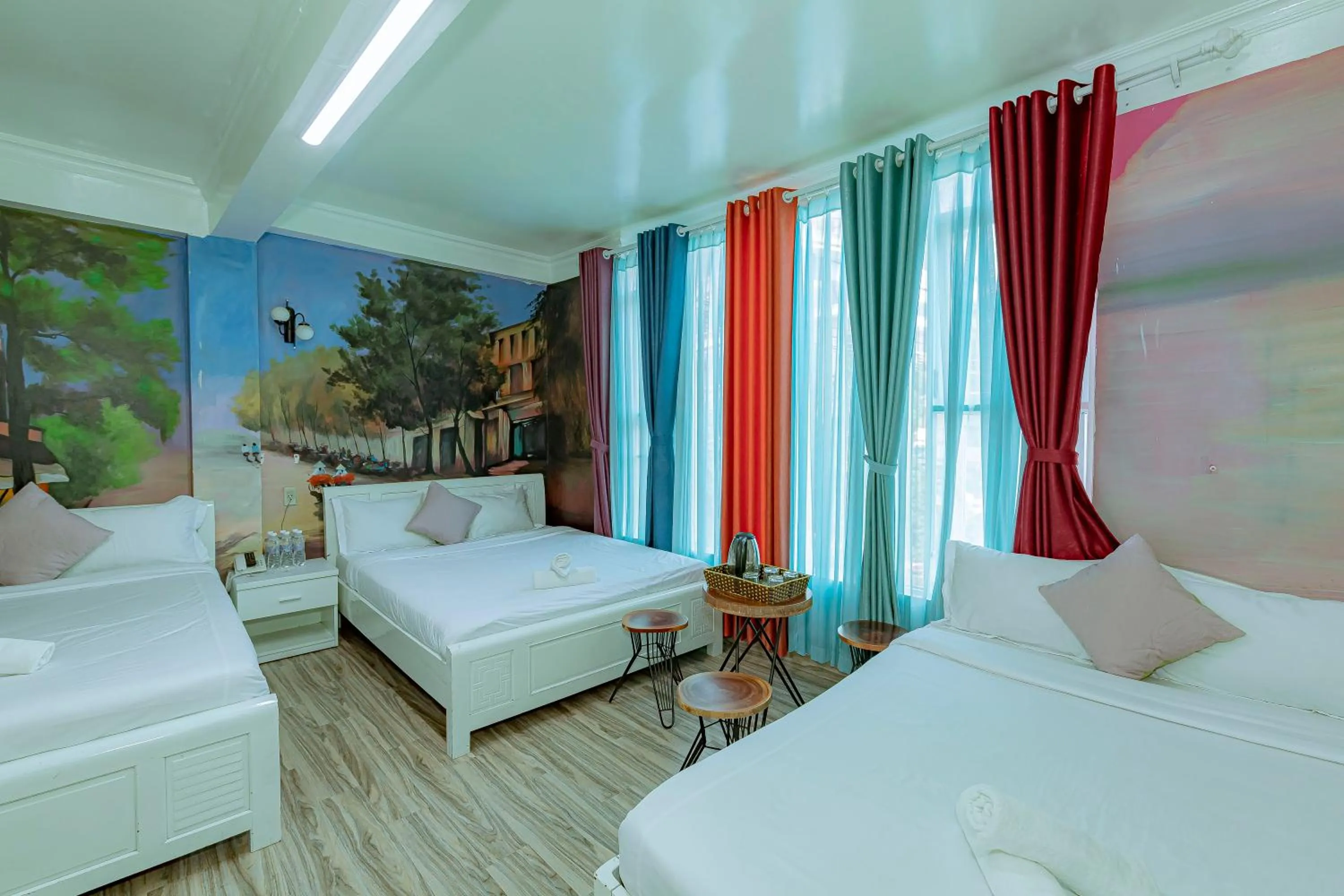 Ken's Backpackers Hotel