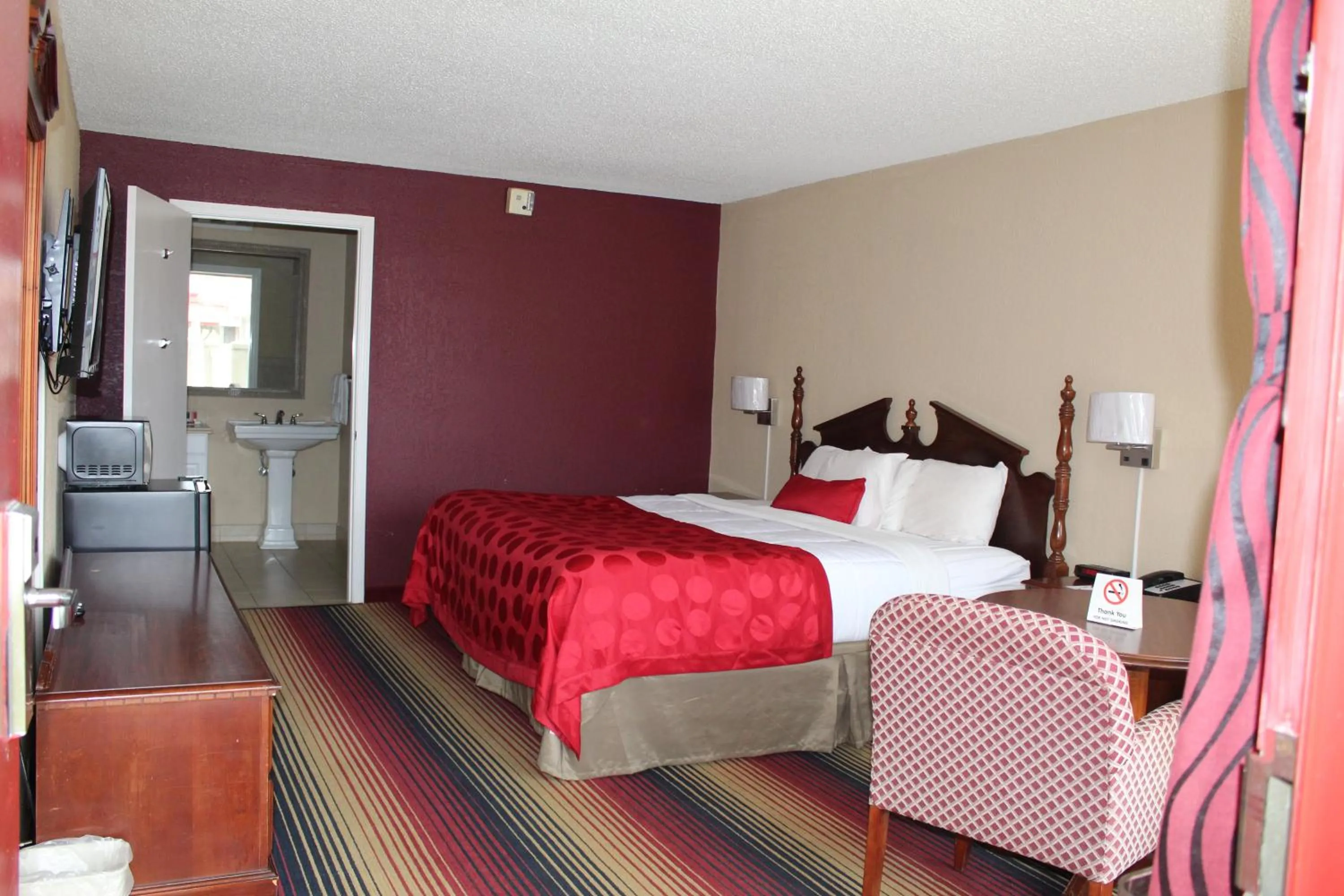 Bed in FairBridge Inn Express Perry