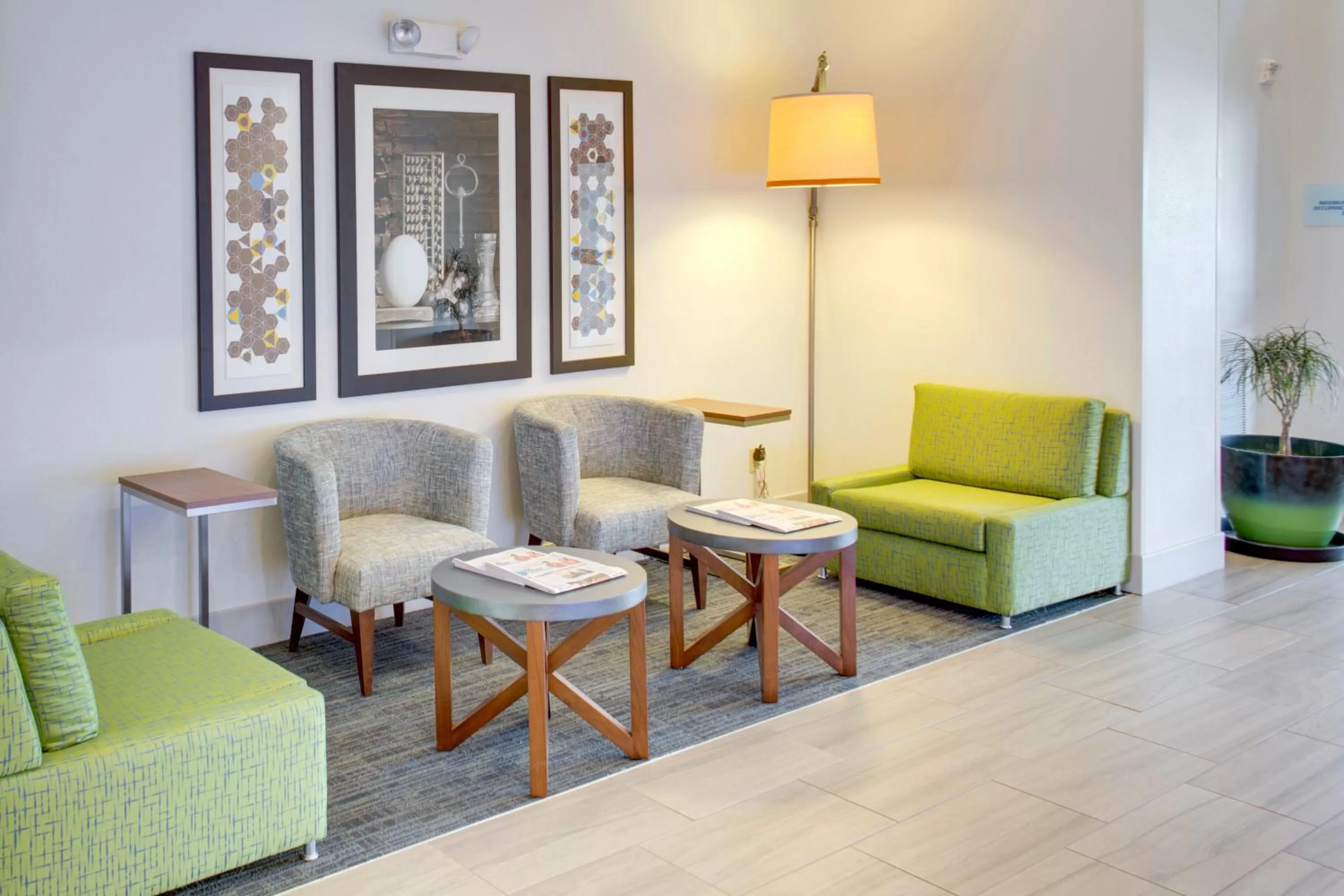 Lobby or reception in Holiday Inn Express Hotel & Suites Chickasha by IHG