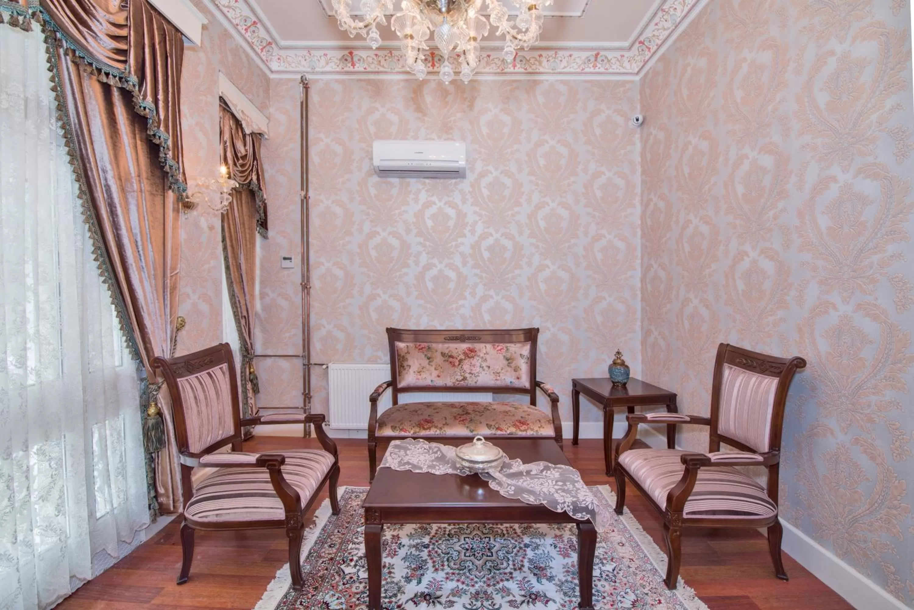 Living room in Enderun Hotel Istanbul