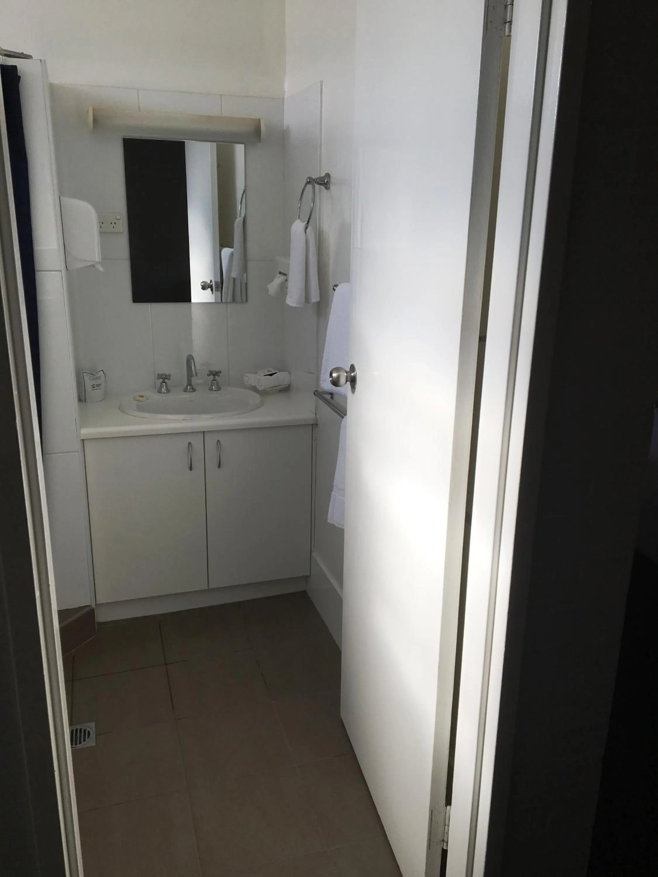 Nicholas Royal Motel - No Pets Allowed