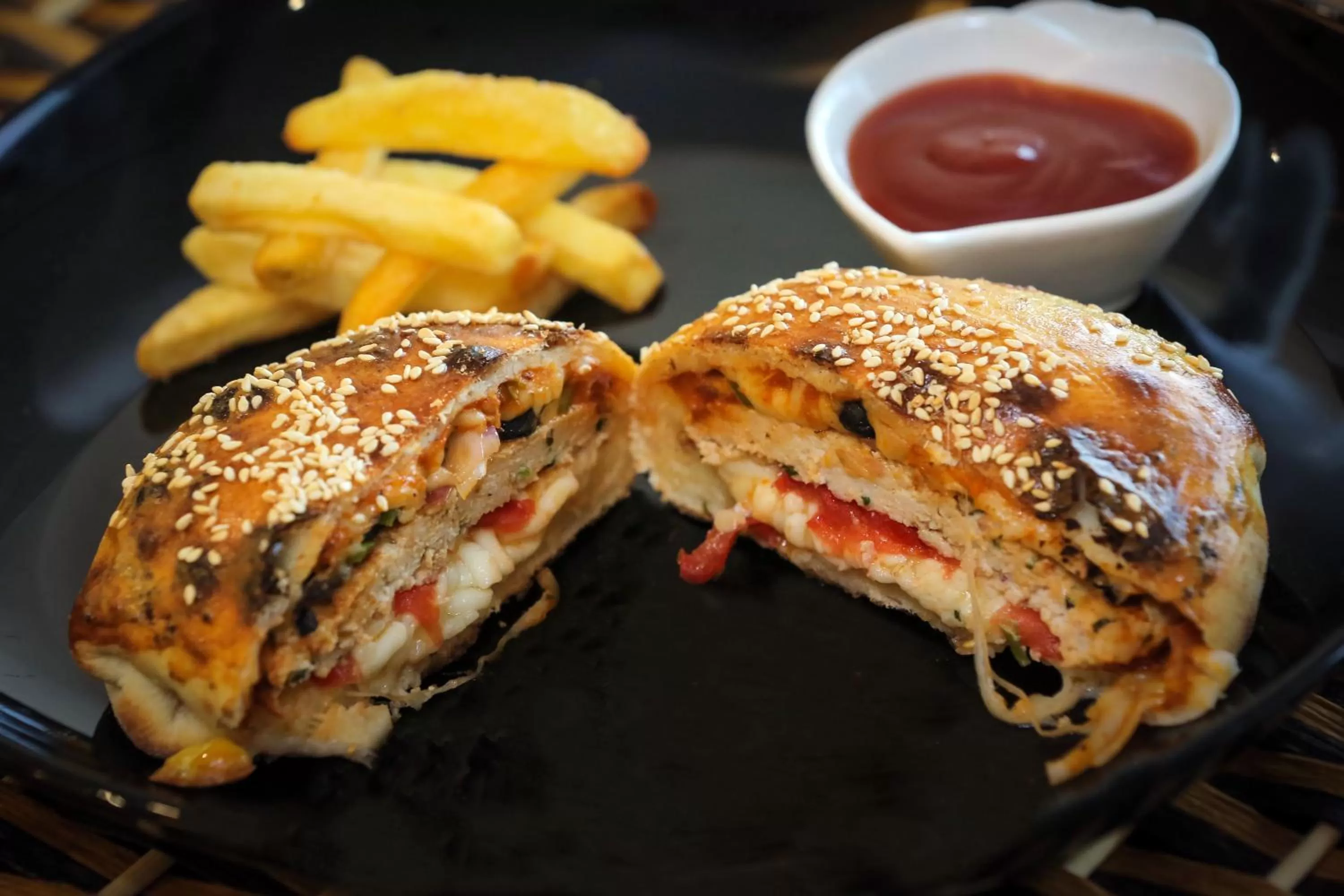 Restaurant/places to eat in فندق جولدن نايت Golden Night Hotel