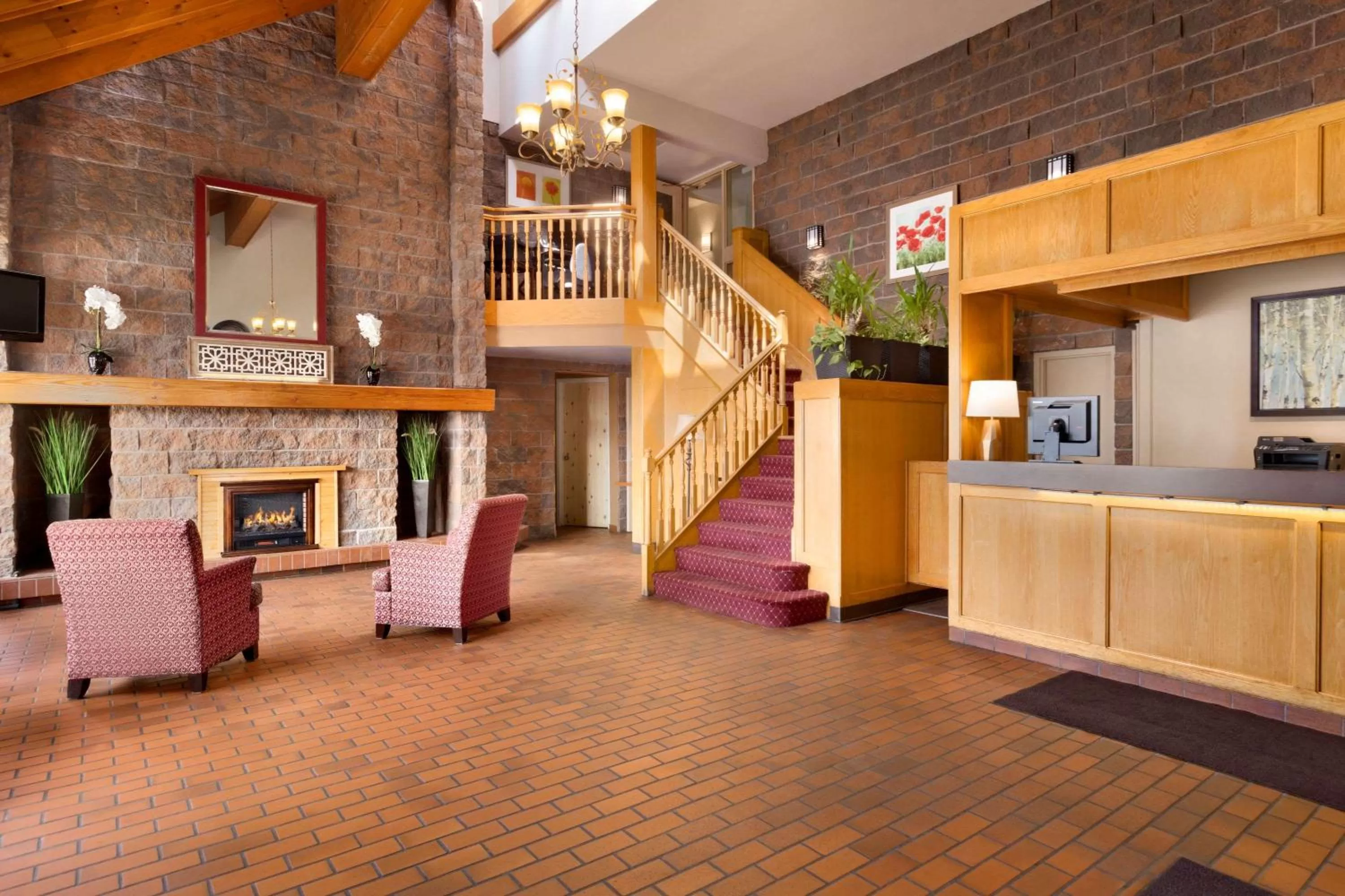 Lobby or reception in Travelodge by Wyndham North Bay Lakeshore