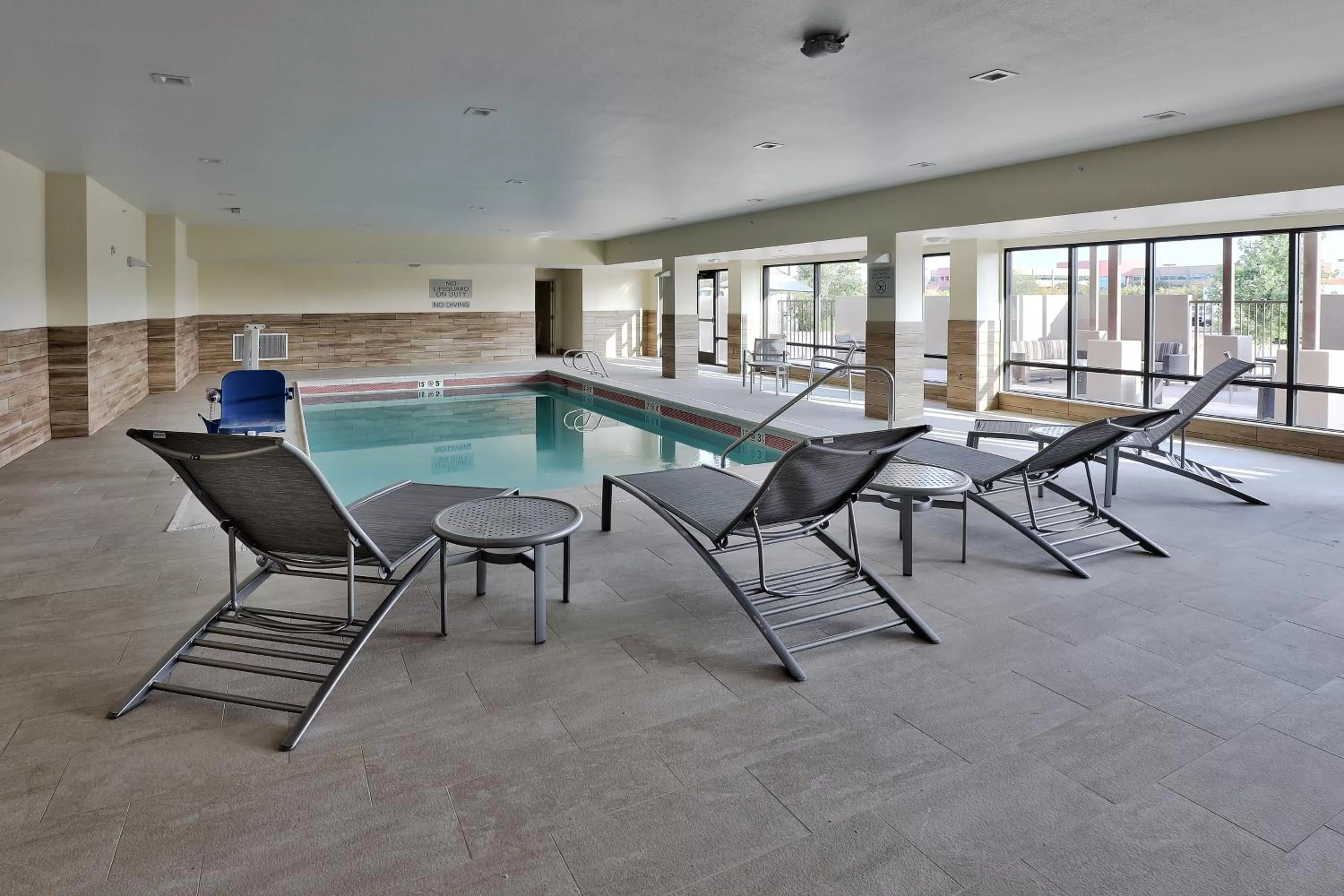 Pool view in TownePlace Suites by Marriott Albuquerque Old Town